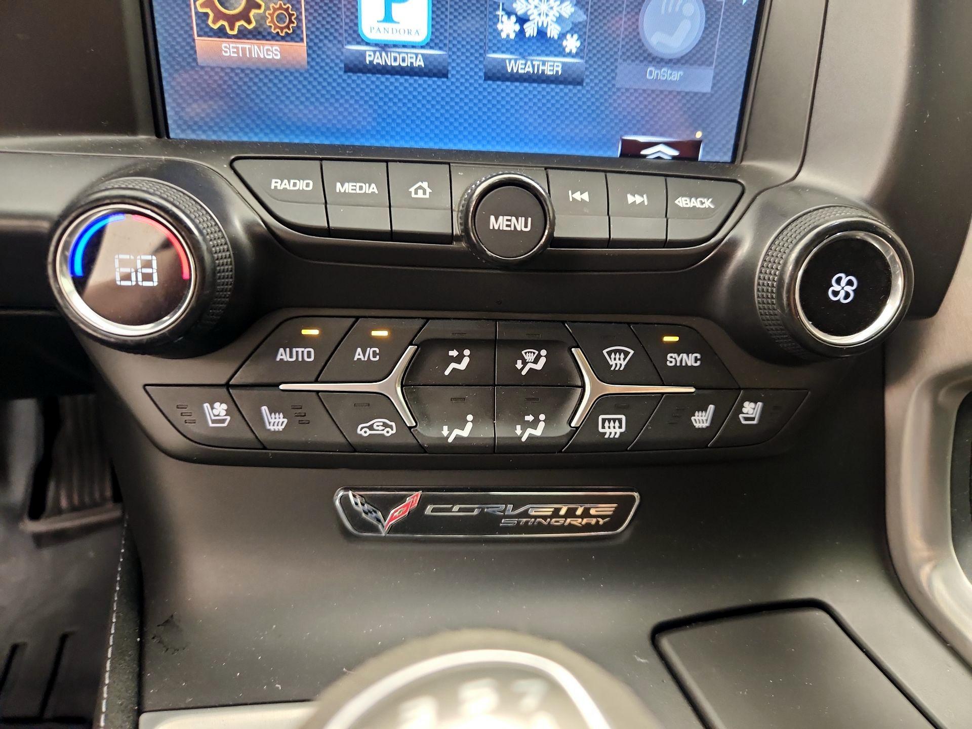Thumbnail: 2014 Chevrolet Corvette - 17