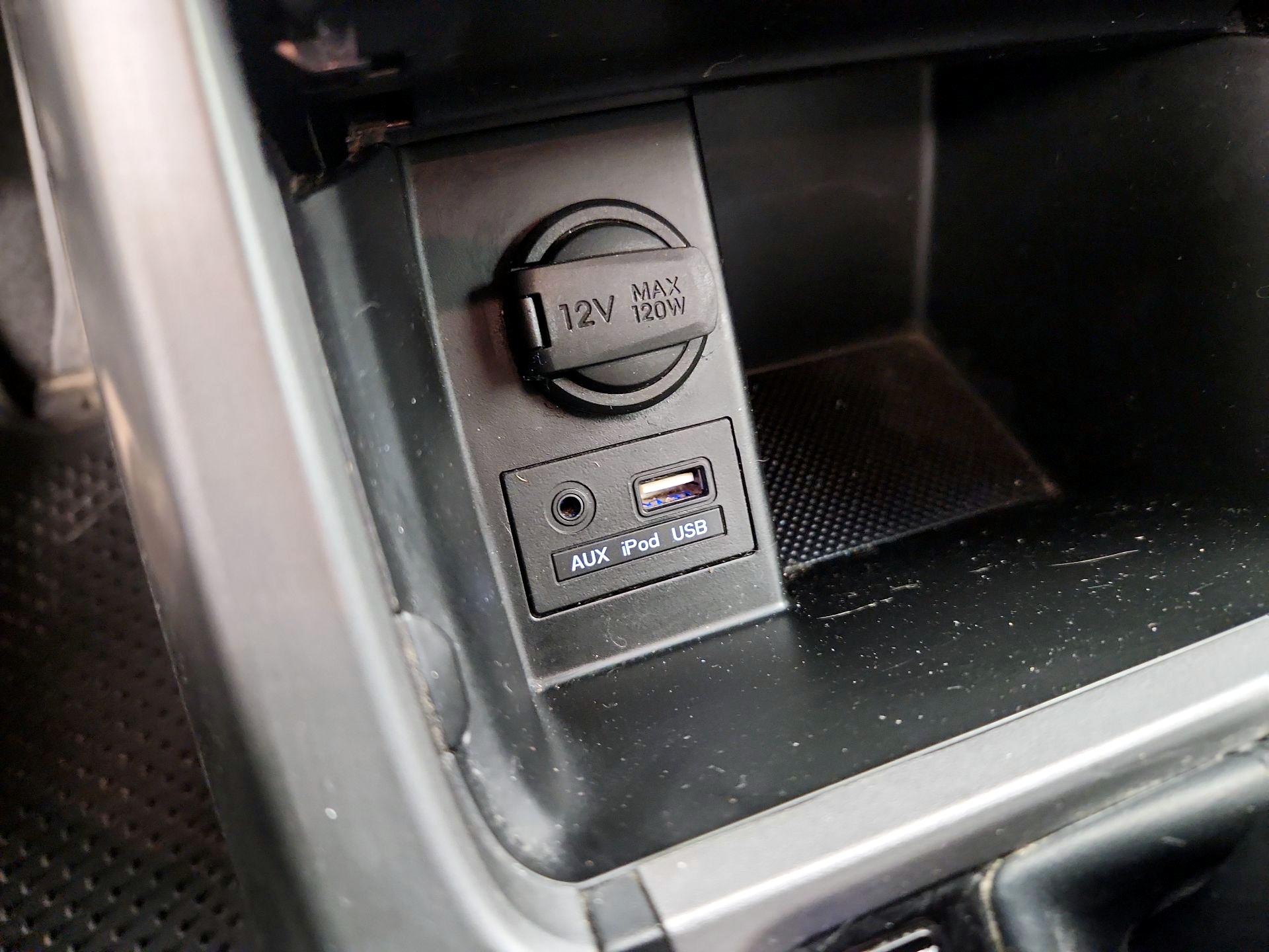Thumbnail: 2015 Hyundai Elantra - 18