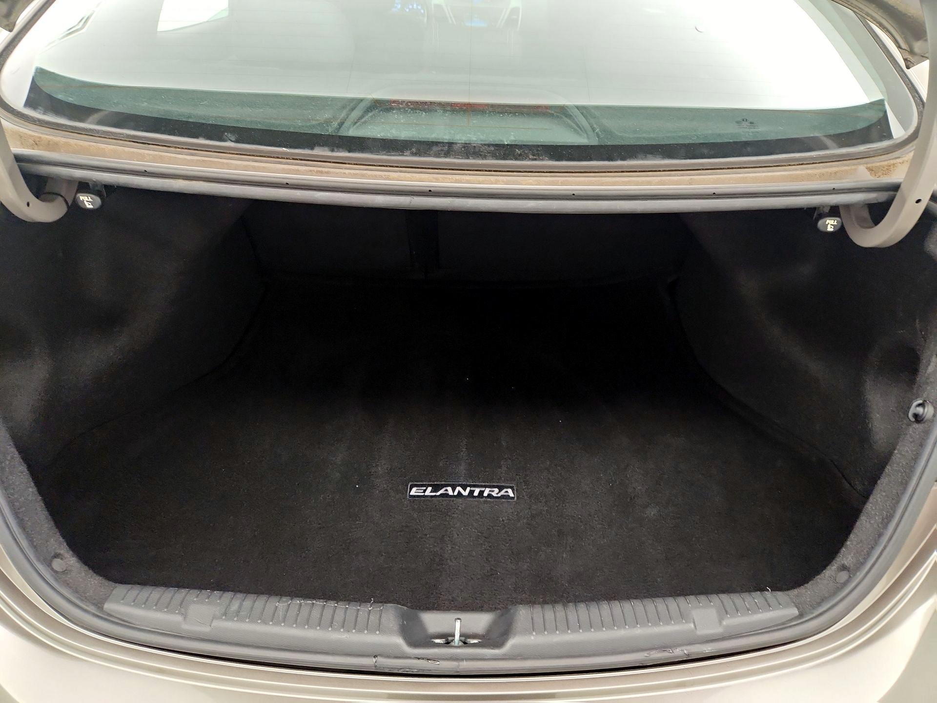 Thumbnail: 2015 Hyundai Elantra - 20