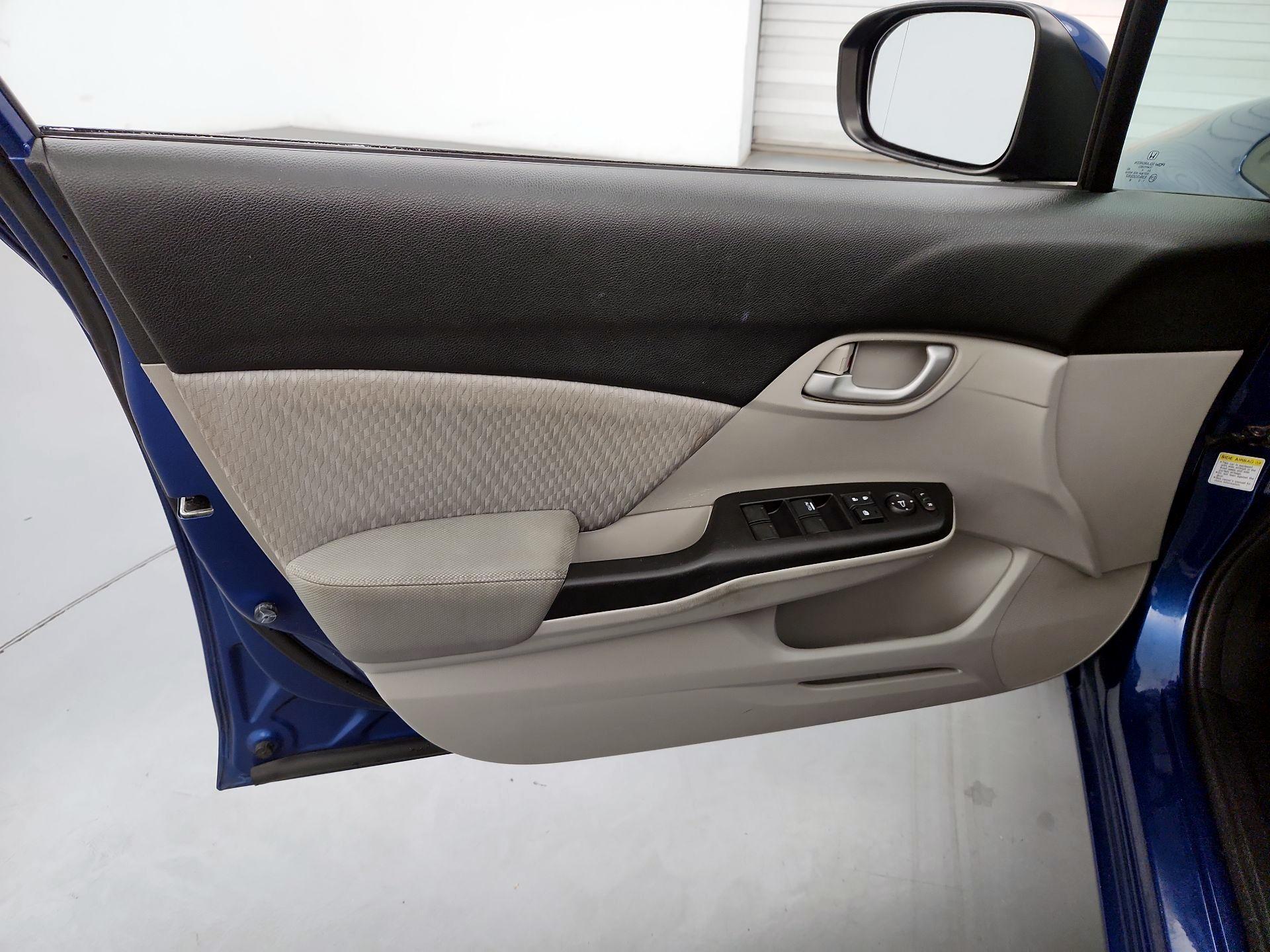 Thumbnail: 2015 Honda Civic - 12