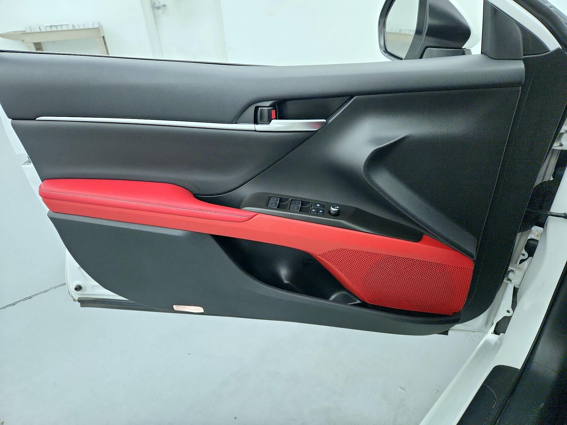 Thumbnail: 2022 Toyota Camry - 12