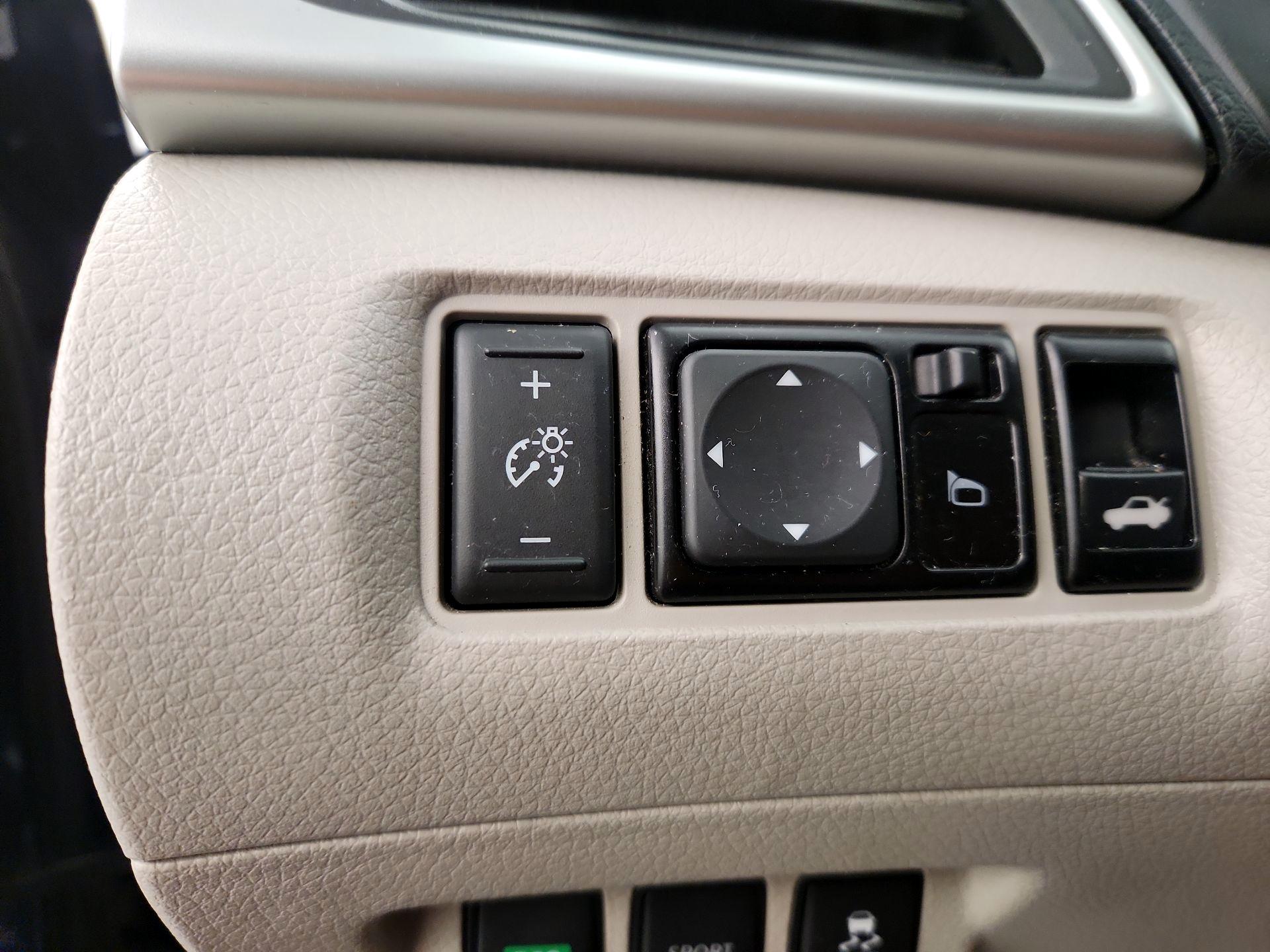 Thumbnail: 2016 Nissan Sentra - 13