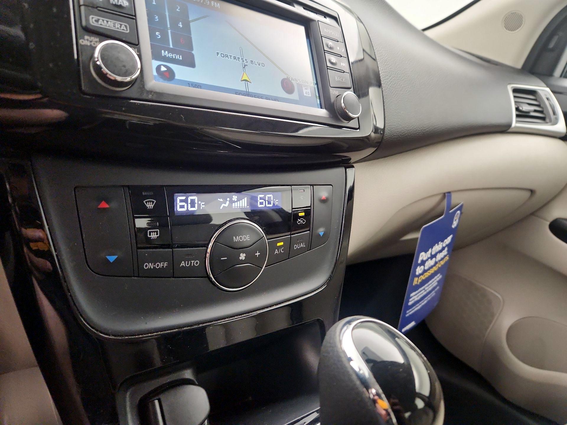 Thumbnail: 2016 Nissan Sentra - 16