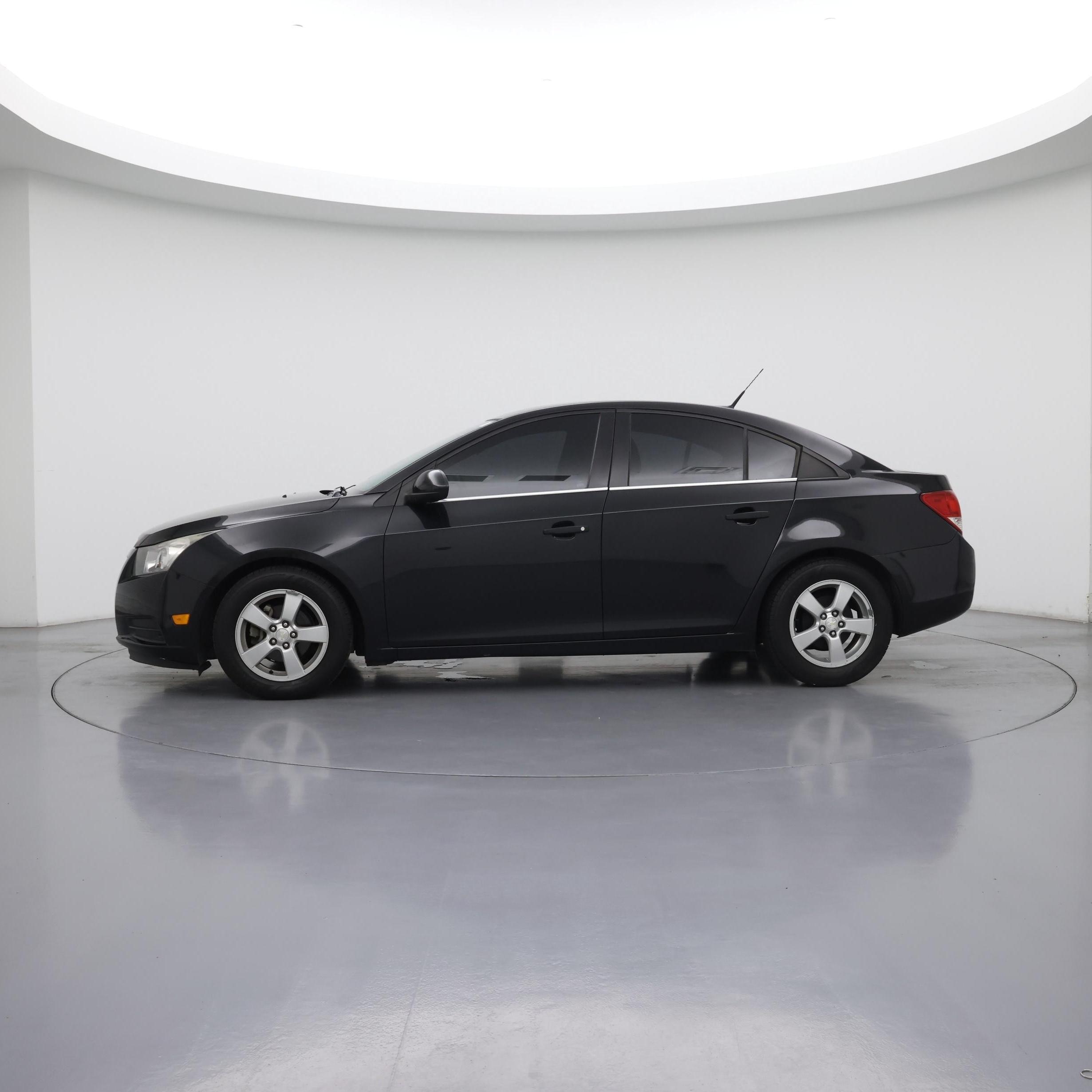 Thumbnail: 2014 Chevrolet Cruze - 3
