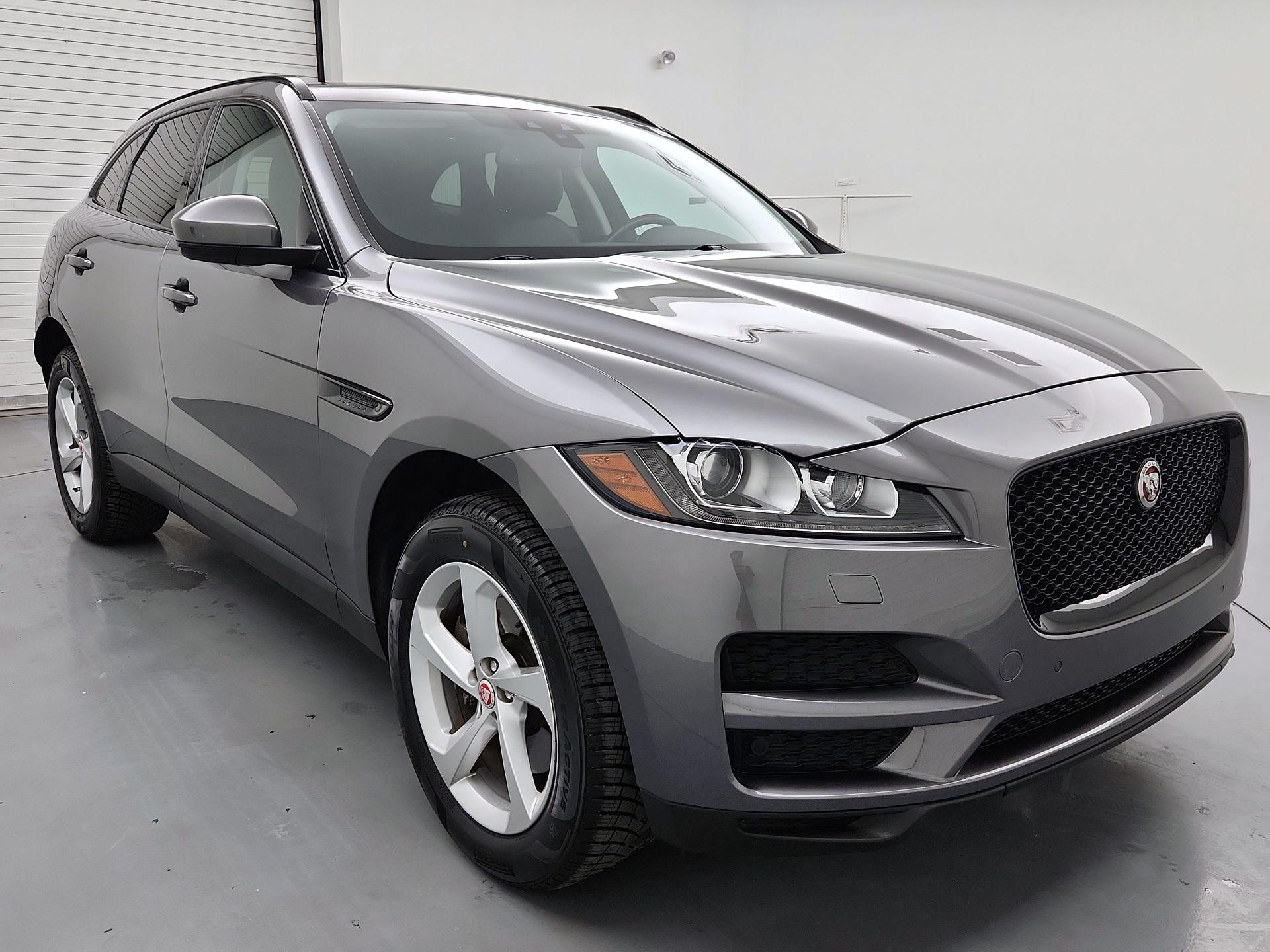 Thumbnail: 2017 Jaguar F-Pace - 1