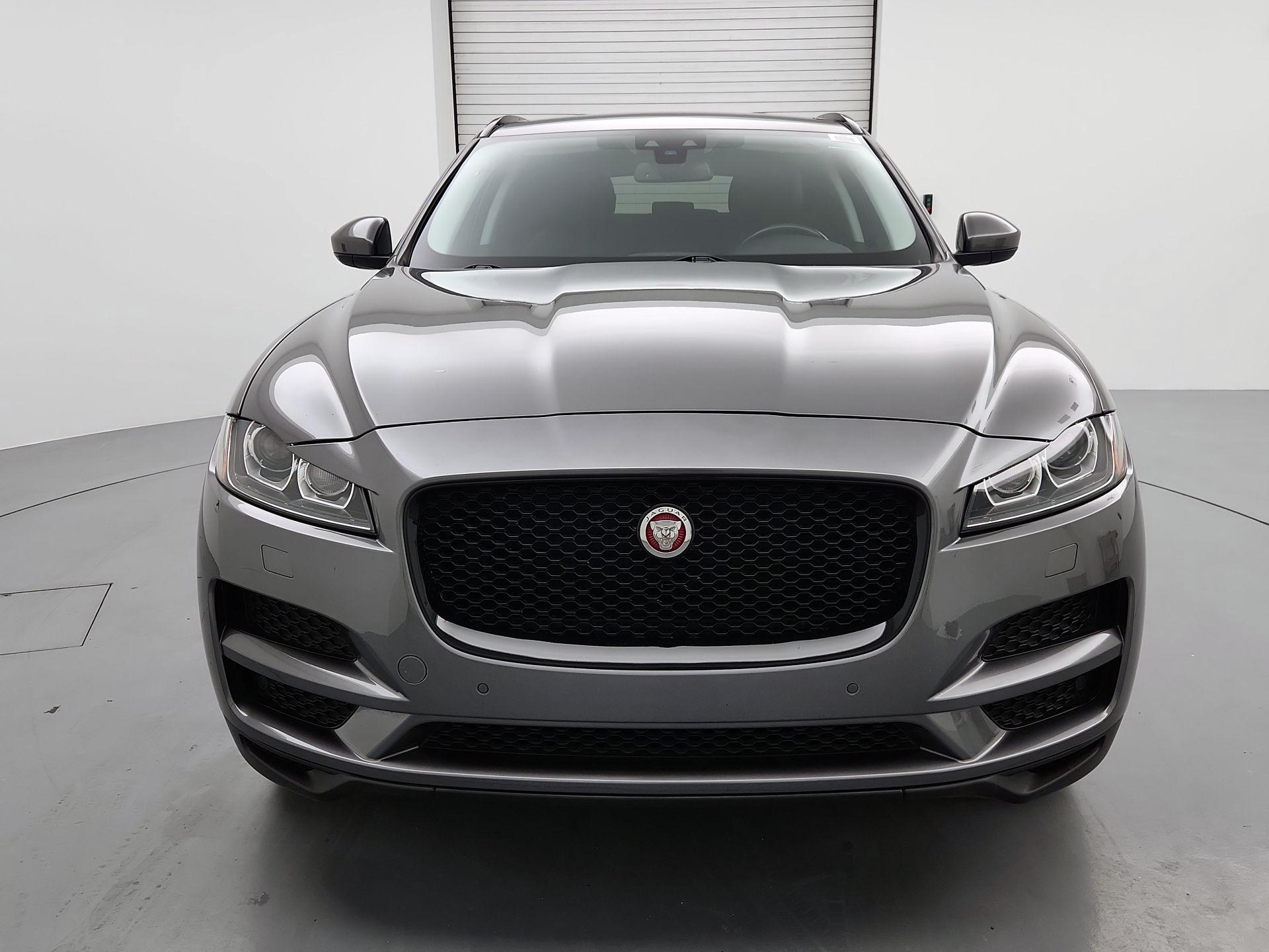 Thumbnail: 2017 Jaguar F-Pace - 2