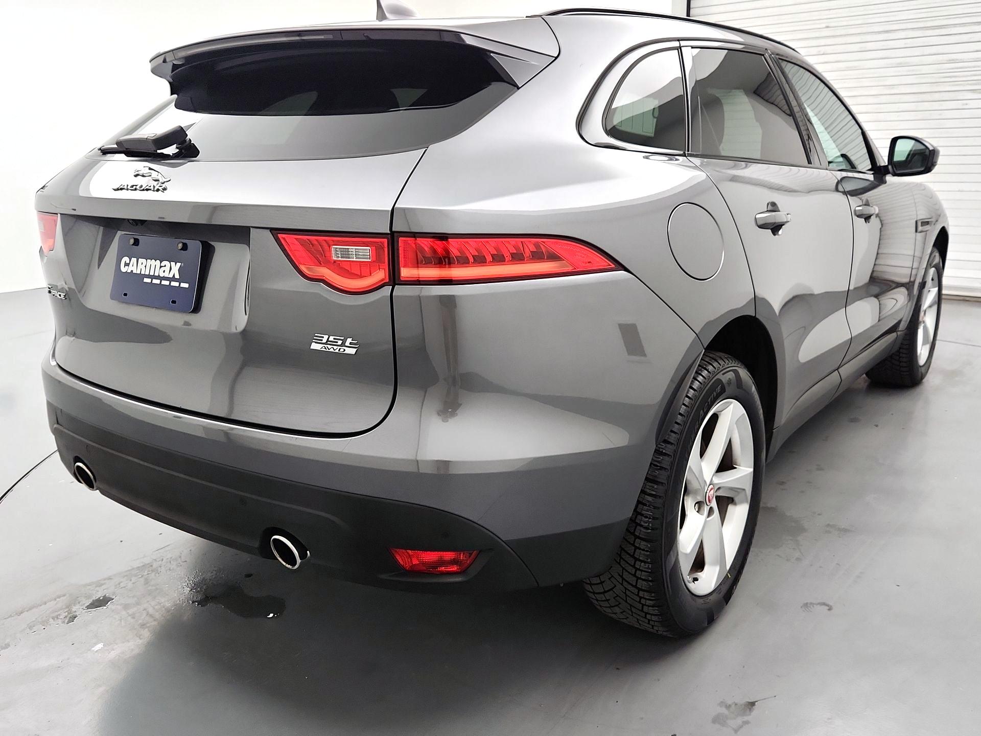 Thumbnail: 2017 Jaguar F-Pace - 5