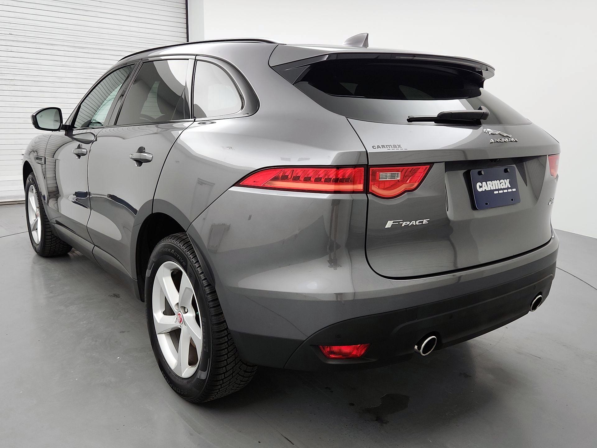 Thumbnail: 2017 Jaguar F-Pace - 7