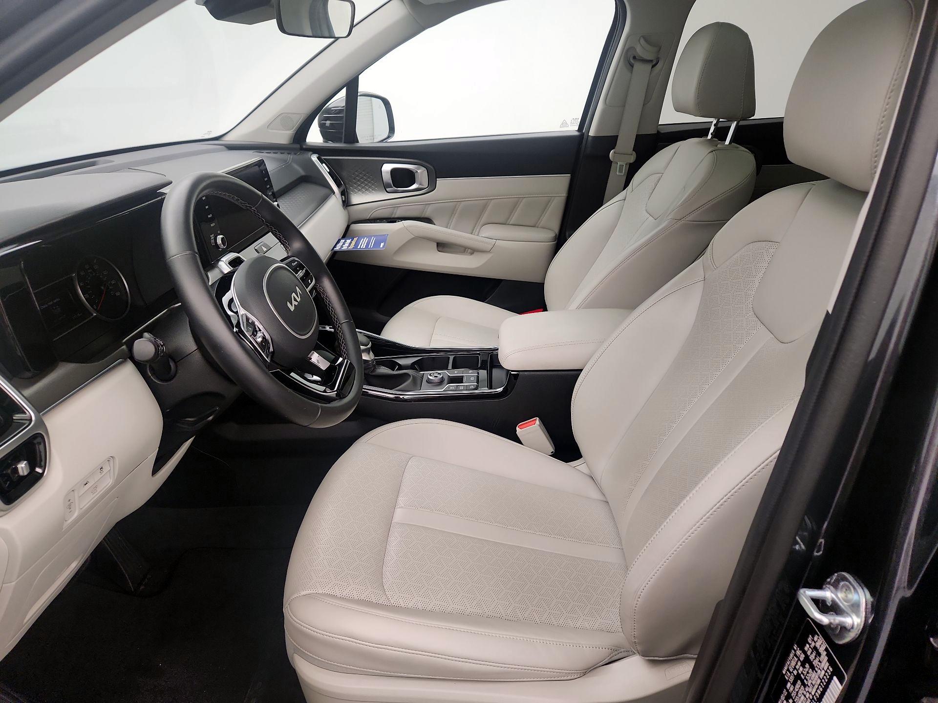 Thumbnail: 2022 Kia Sorento - 11
