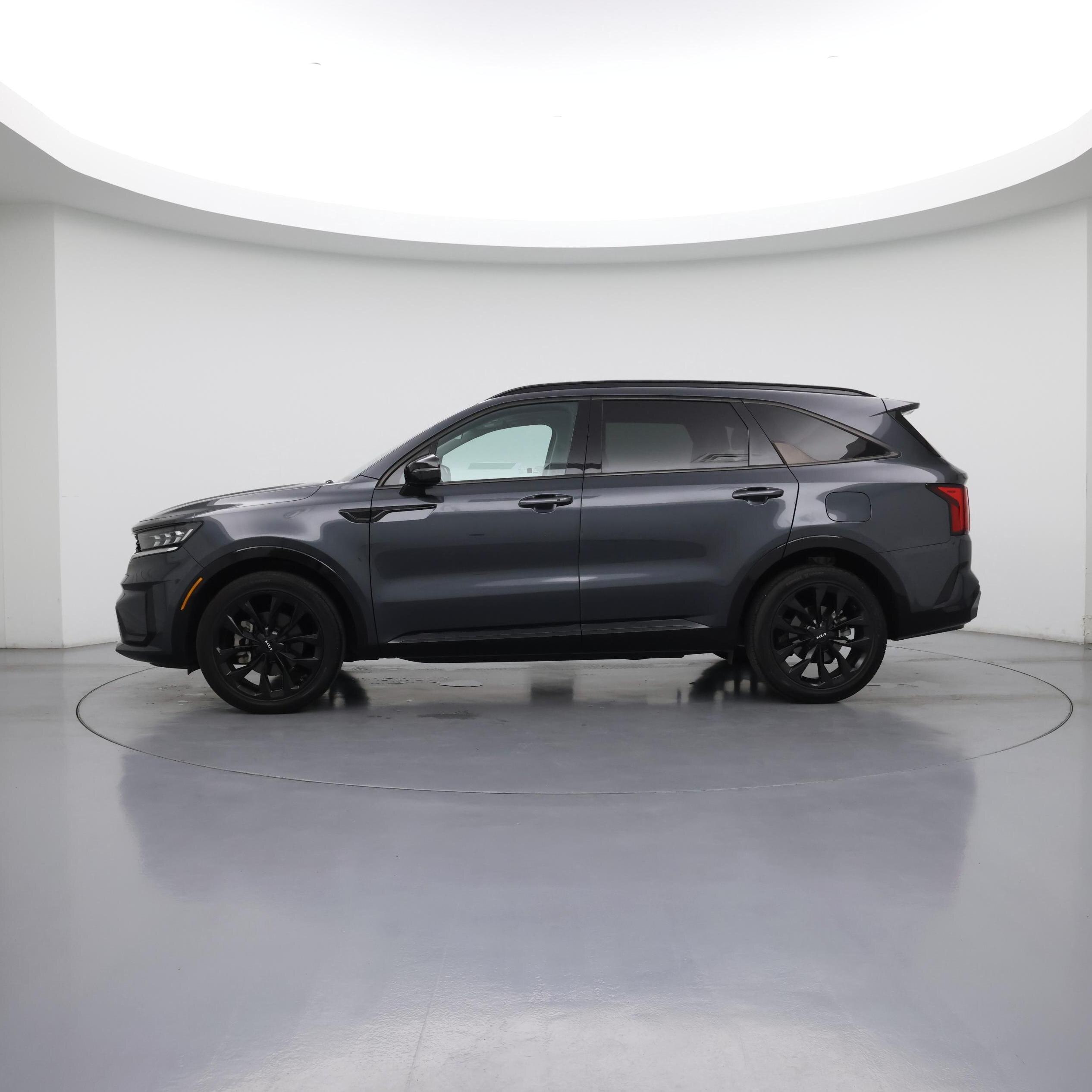 Thumbnail: 2022 Kia Sorento - 3