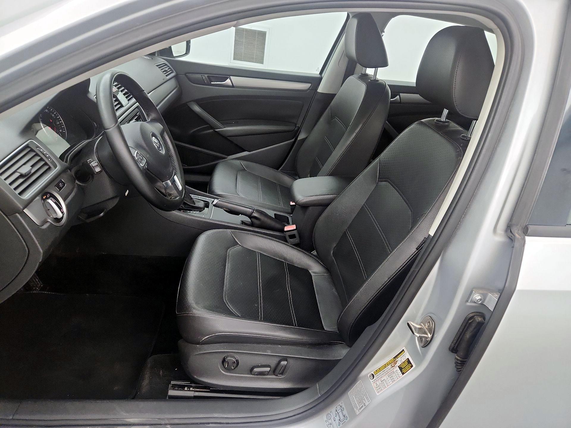 Thumbnail: 2015 Volkswagen Passat - 11