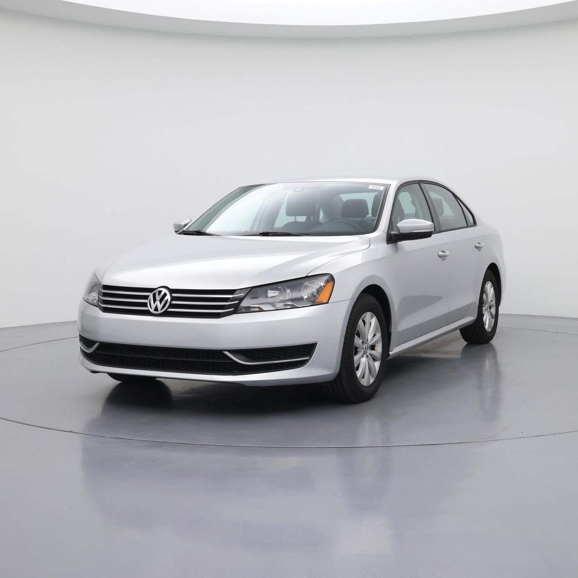 Thumbnail: 2015 Volkswagen Passat - 4
