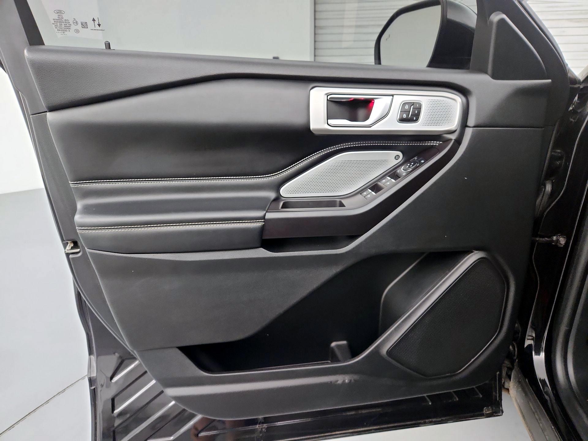 Thumbnail: 2020 Ford Explorer - 12
