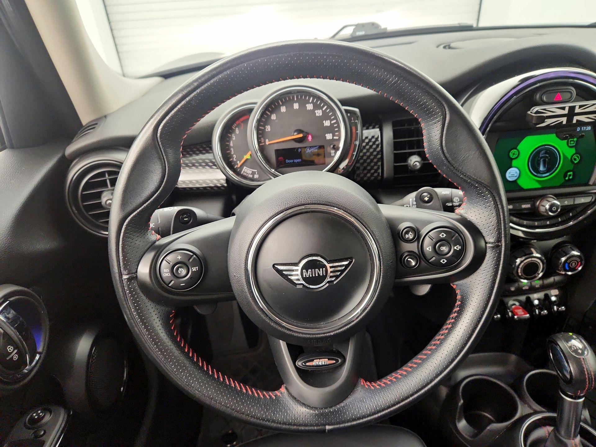 Thumbnail: 2019 MINI Cooper Hardtop - 10