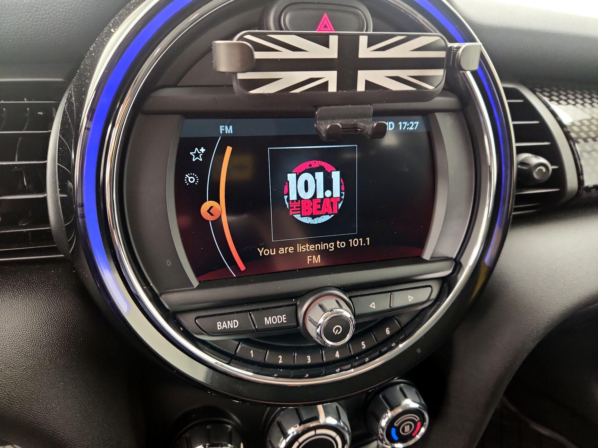 Thumbnail: 2019 MINI Cooper Hardtop - 15