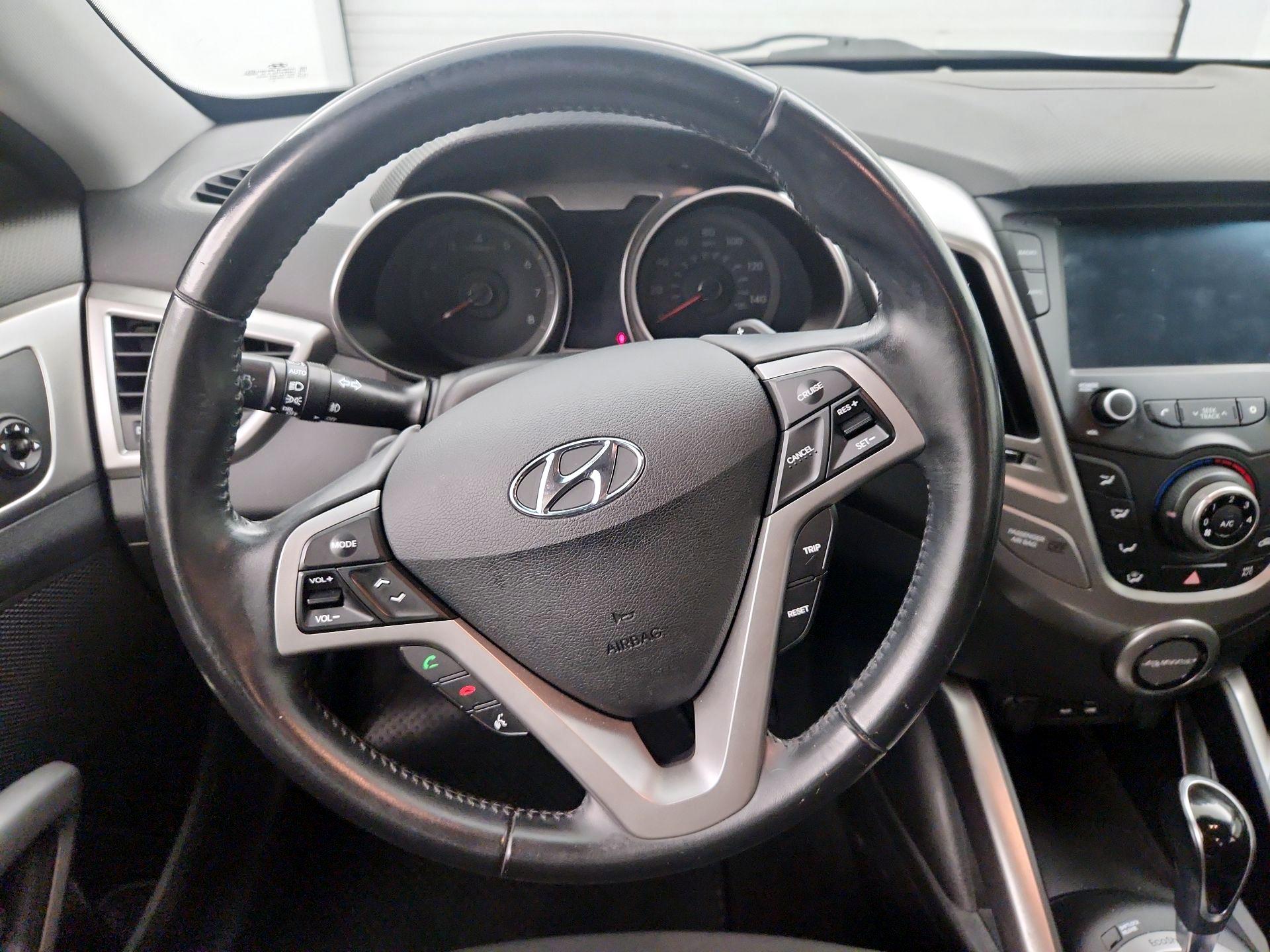 Thumbnail: 2017 Hyundai Veloster - 10