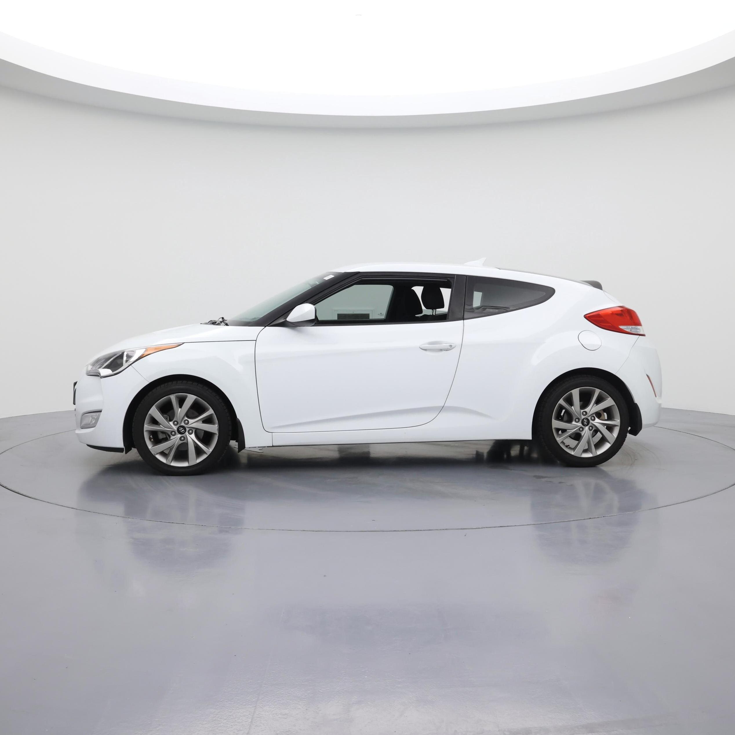 Thumbnail: 2017 Hyundai Veloster - 3