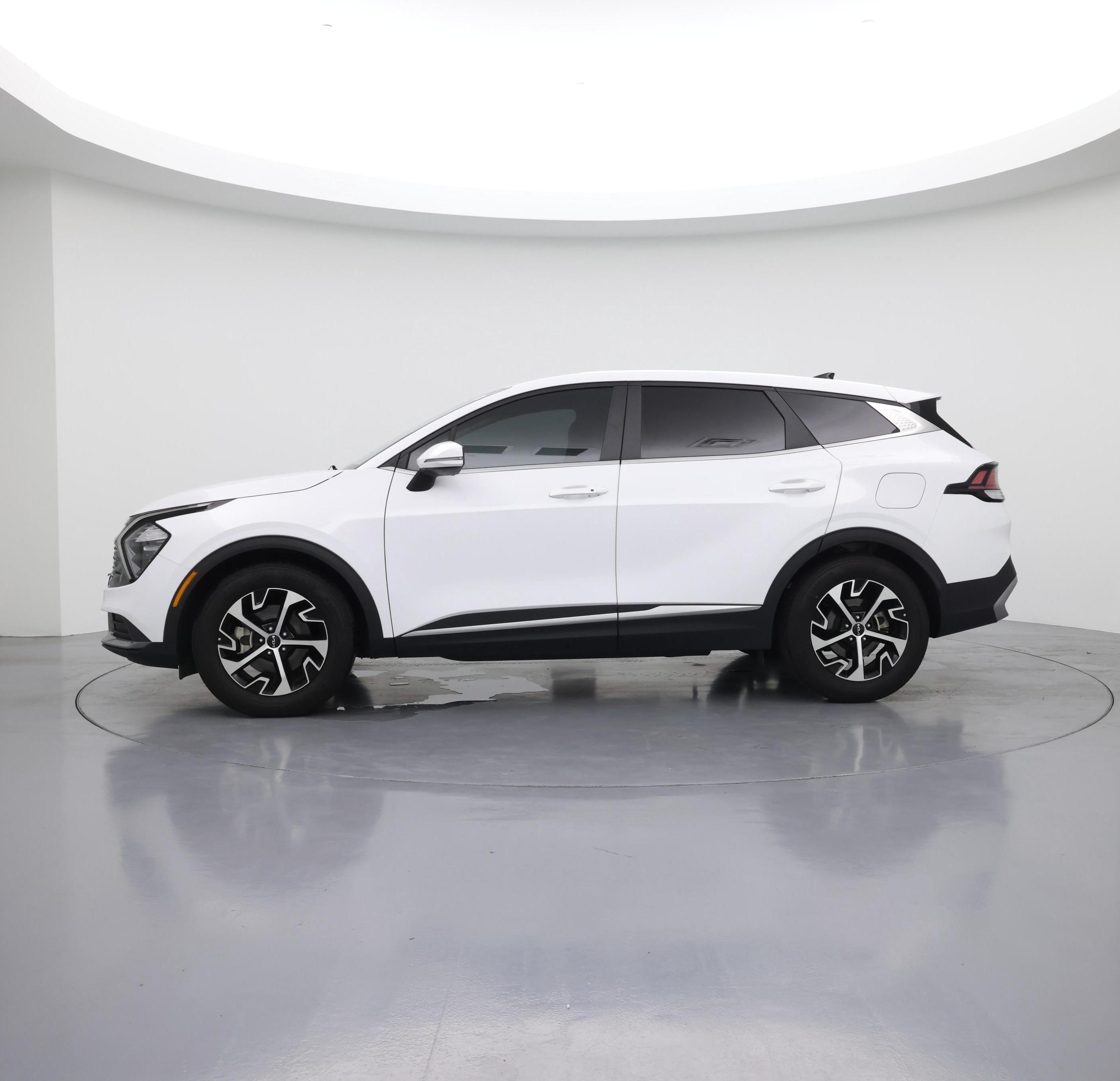 Thumbnail: 2023 Kia Sportage - 3