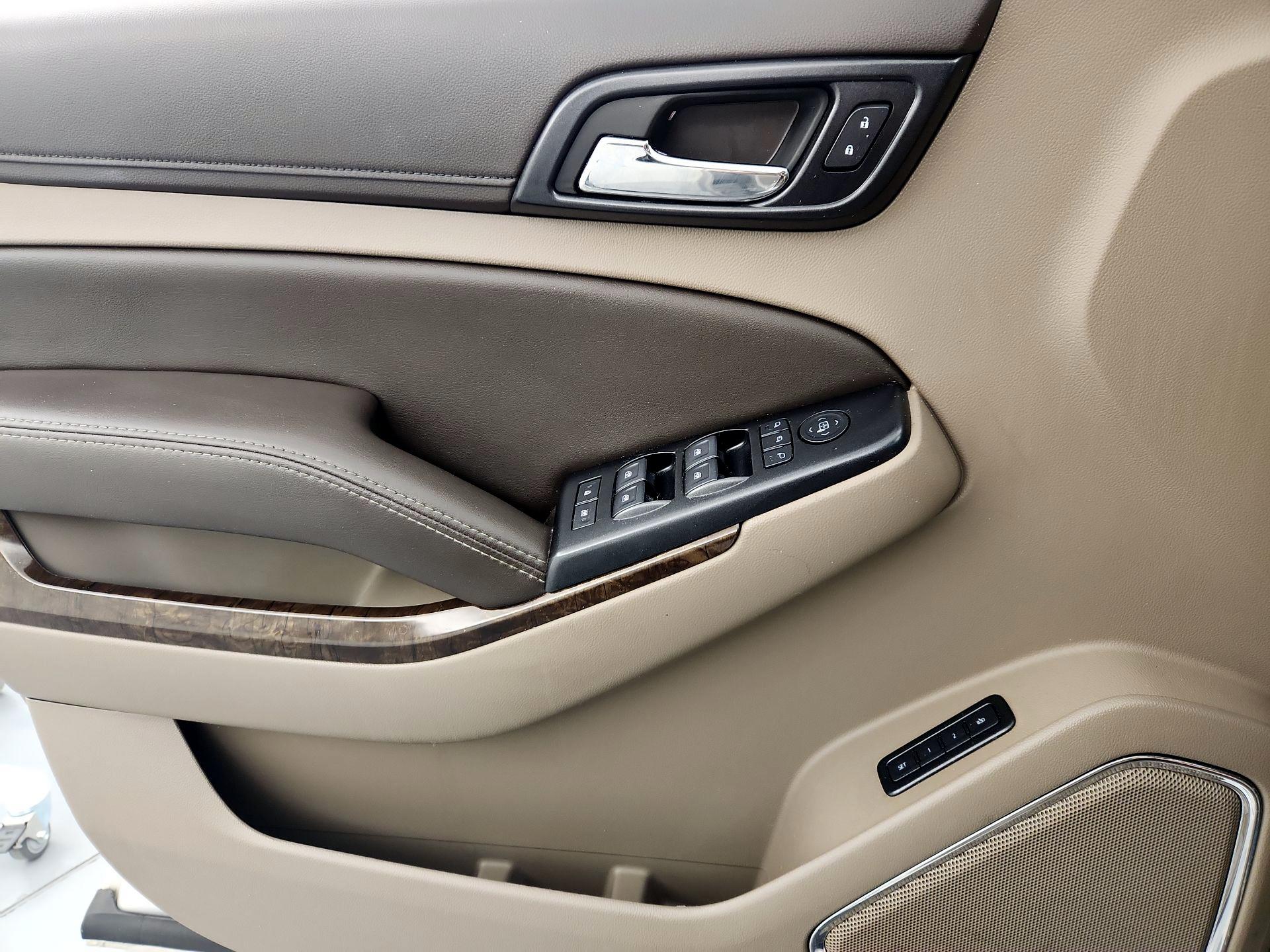 Thumbnail: 2020 Chevrolet Tahoe - 12