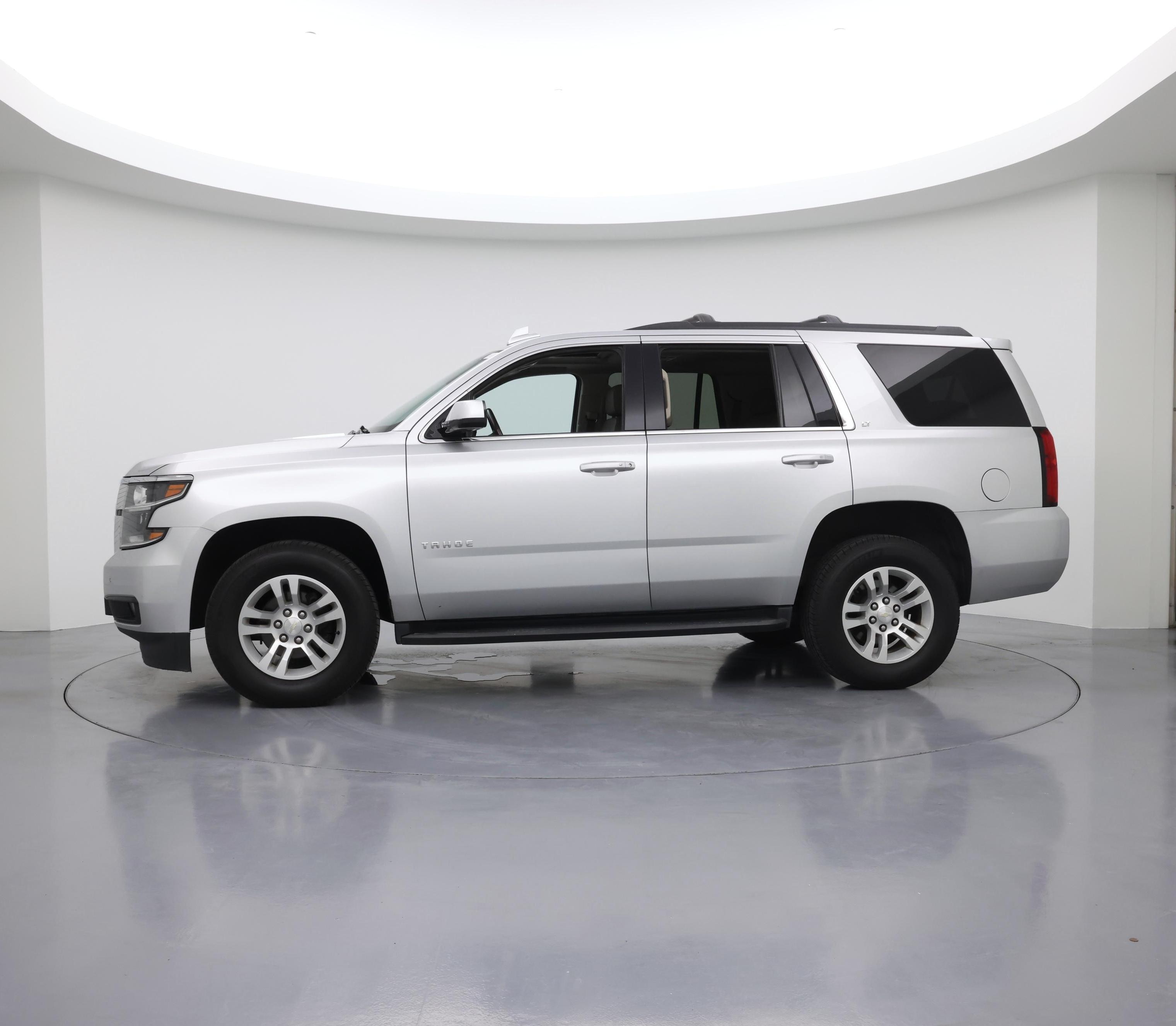 Thumbnail: 2020 Chevrolet Tahoe - 3