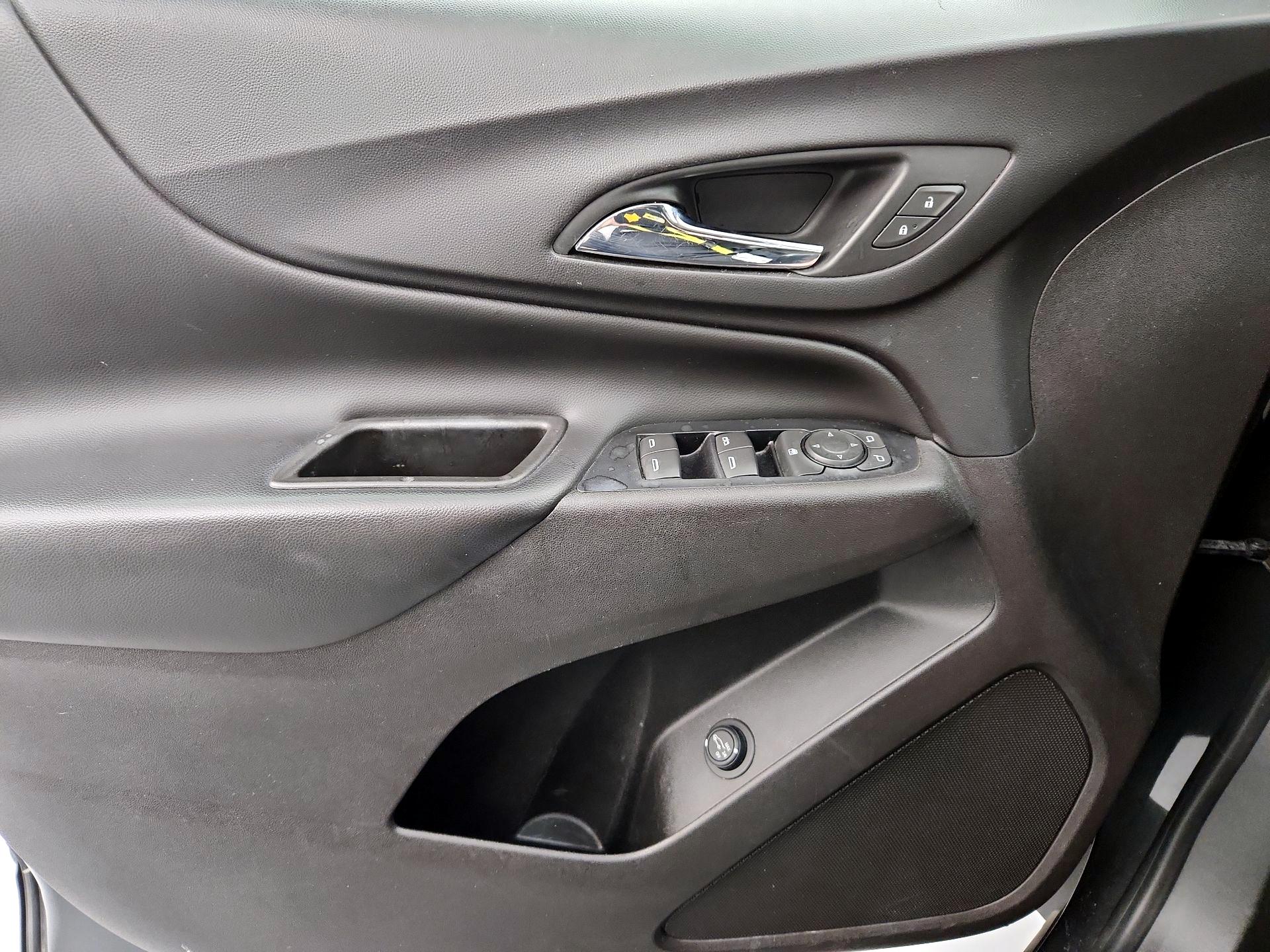 Thumbnail: 2018 Chevrolet Equinox - 12