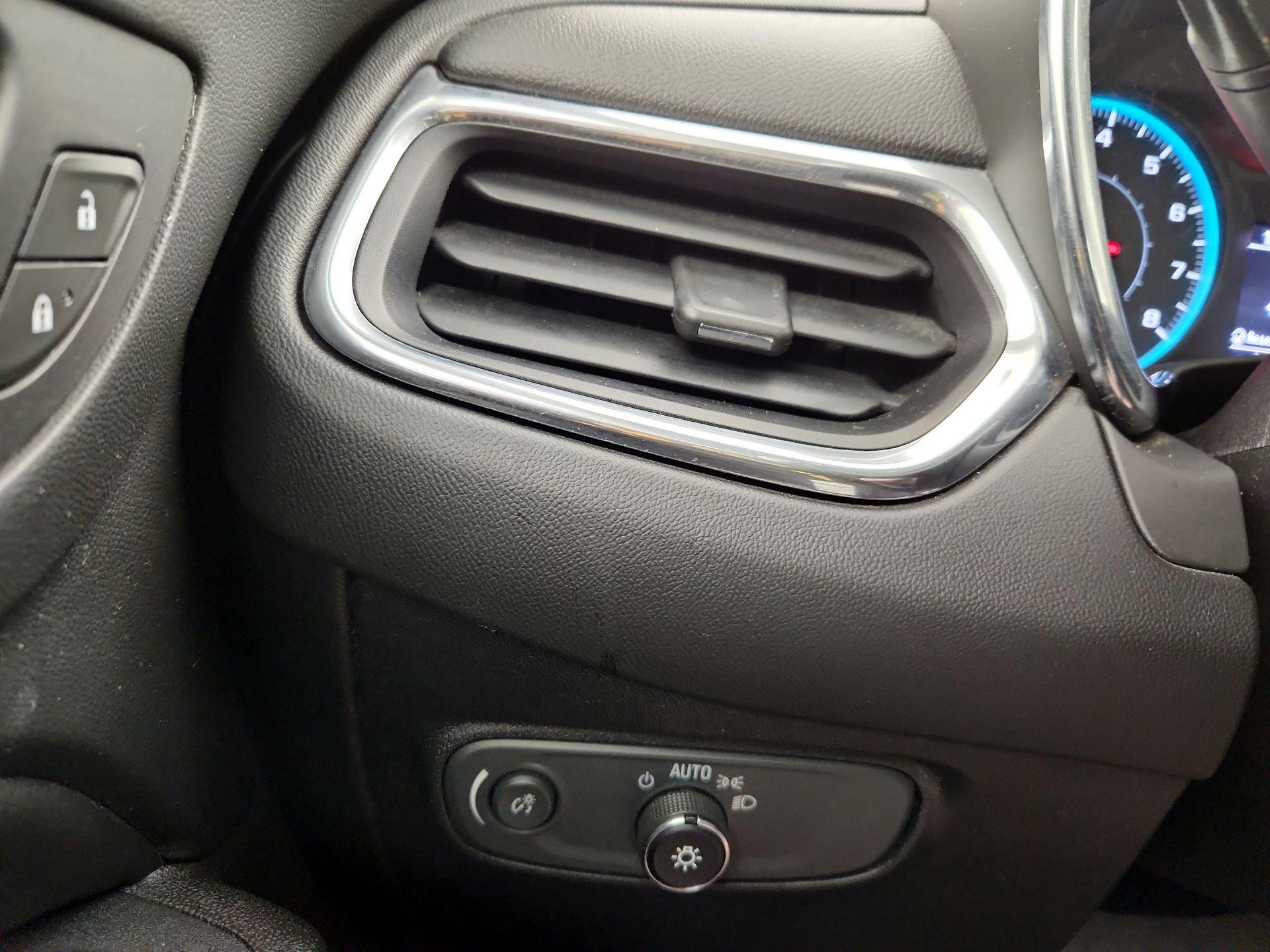 Thumbnail: 2018 Chevrolet Equinox - 13