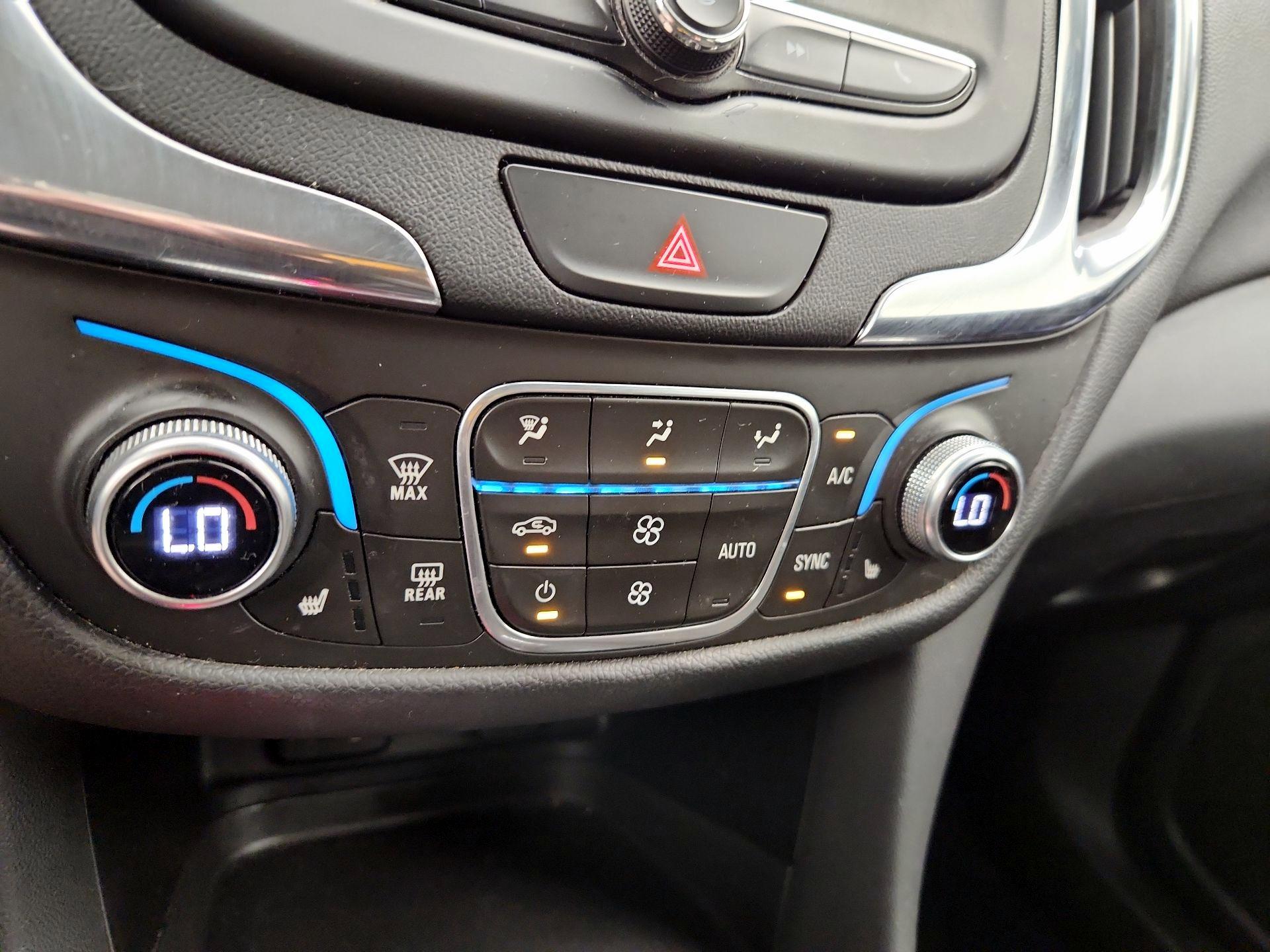 Thumbnail: 2018 Chevrolet Equinox - 16