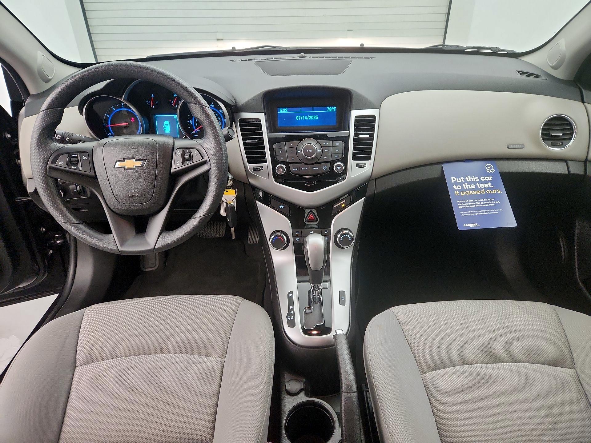 Thumbnail: 2015 Chevrolet Cruze - 9
