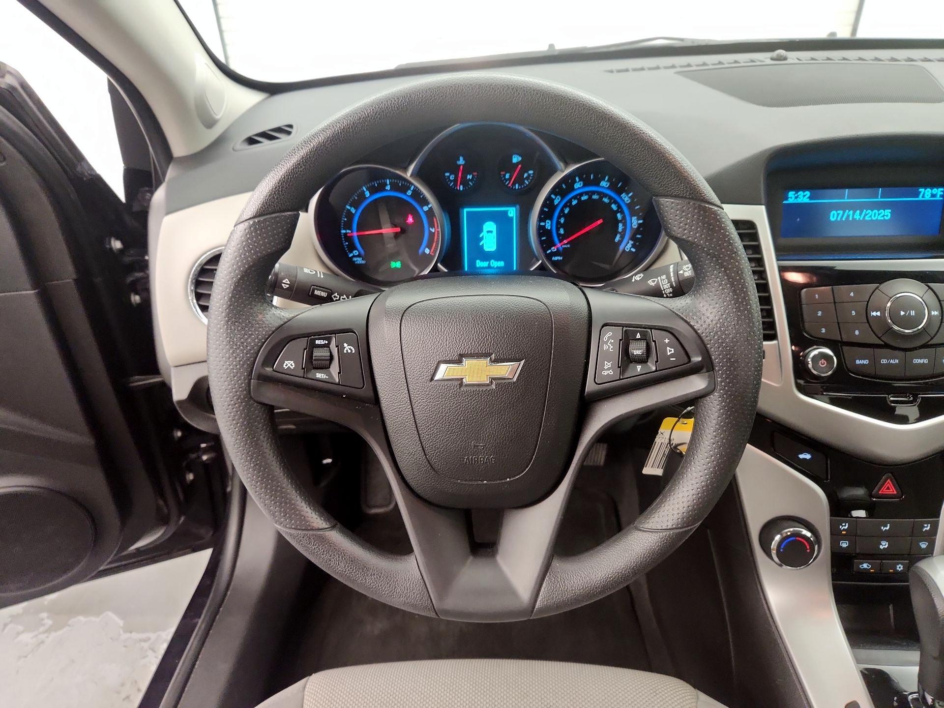 Thumbnail: 2015 Chevrolet Cruze - 10