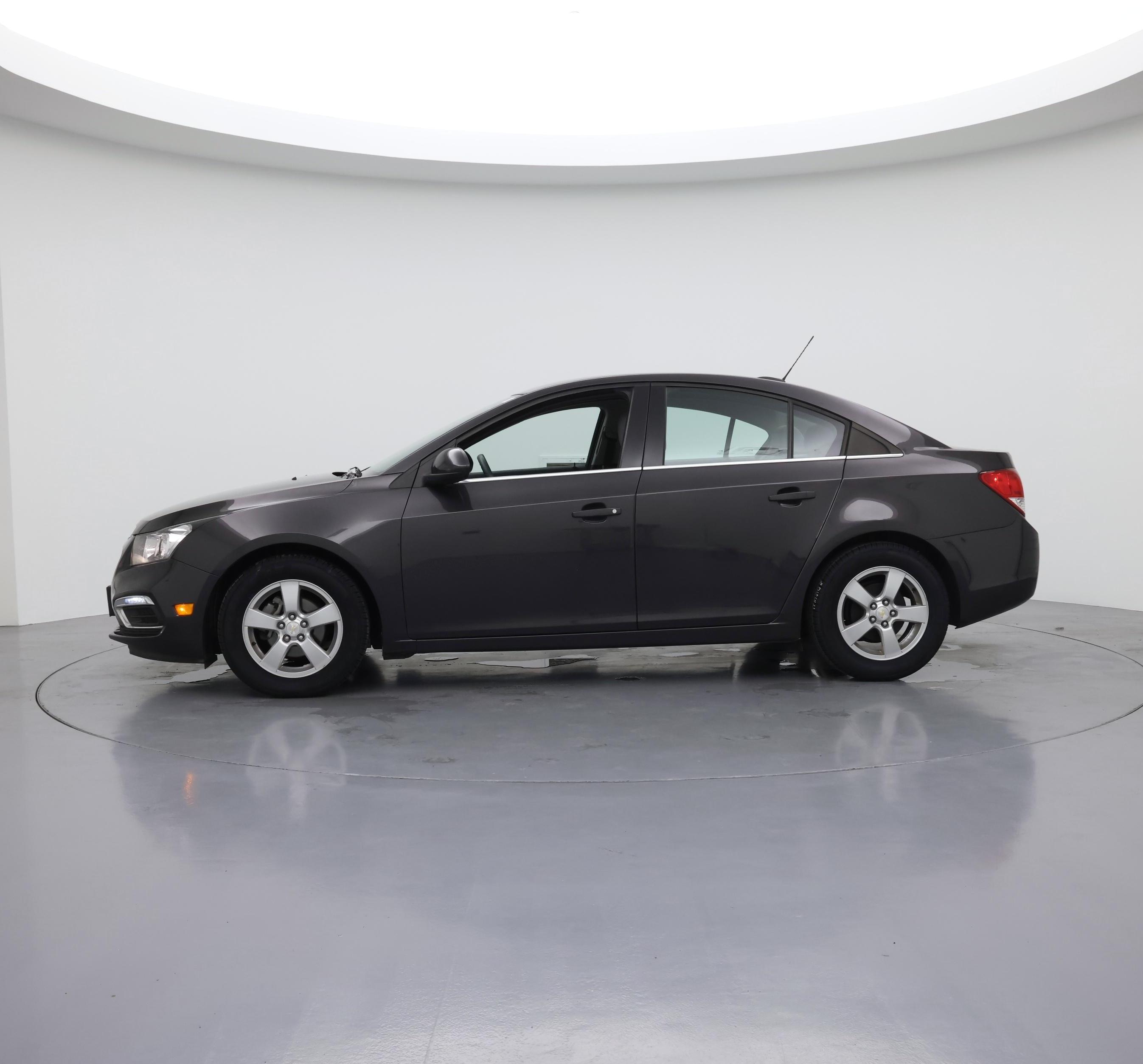 Thumbnail: 2015 Chevrolet Cruze - 3