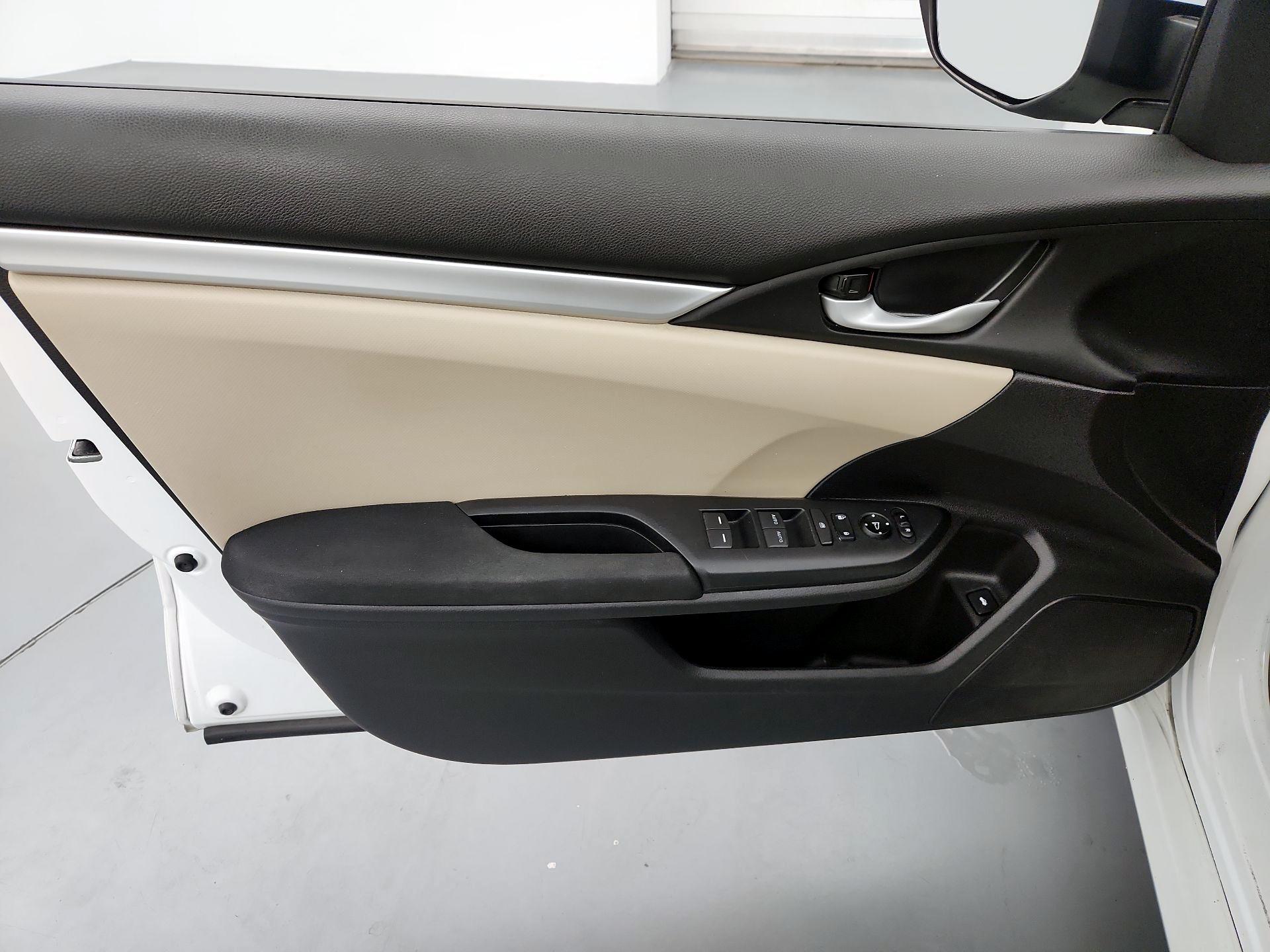 Thumbnail: 2019 Honda Civic - 12