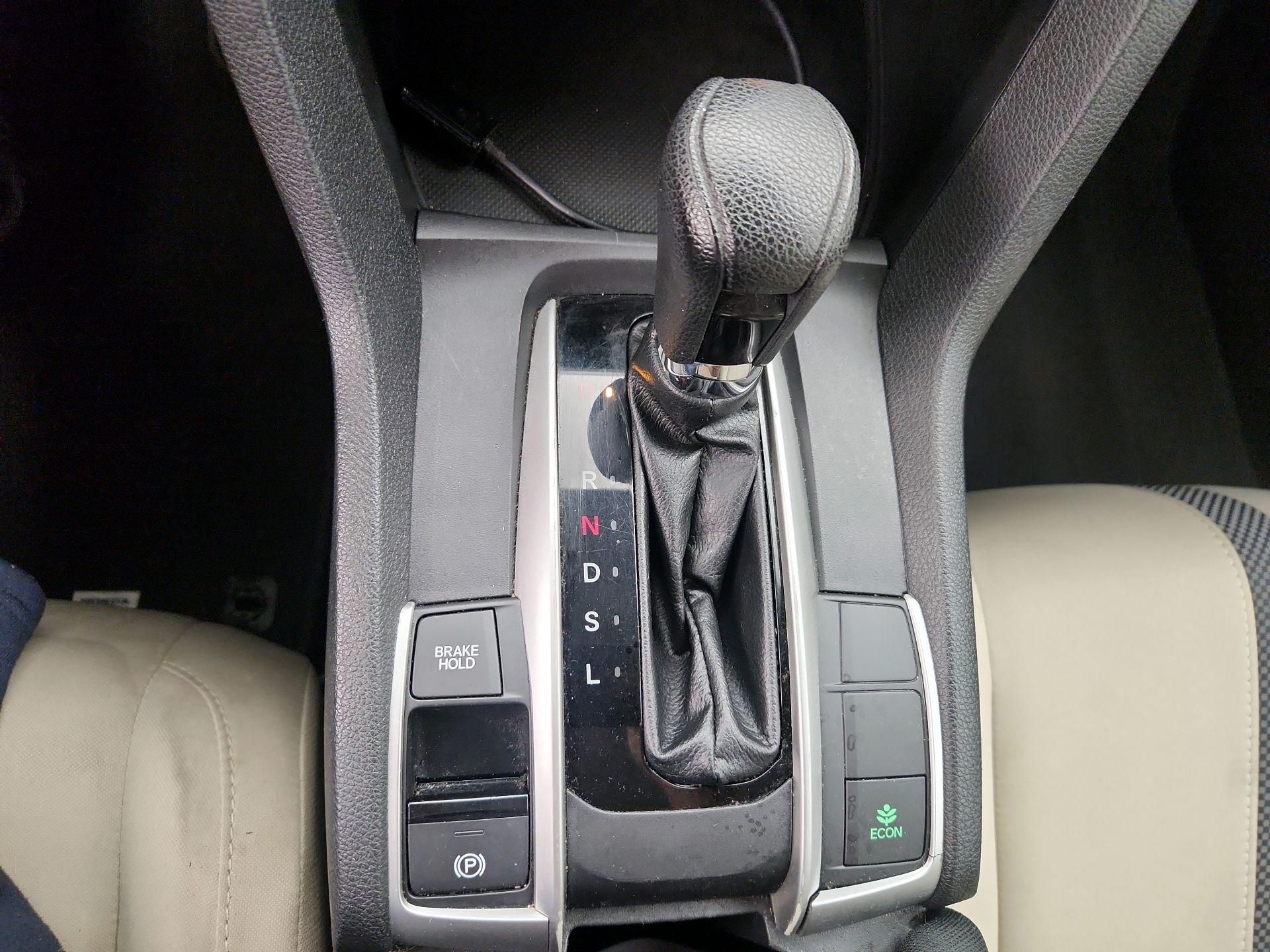 Thumbnail: 2019 Honda Civic - 17