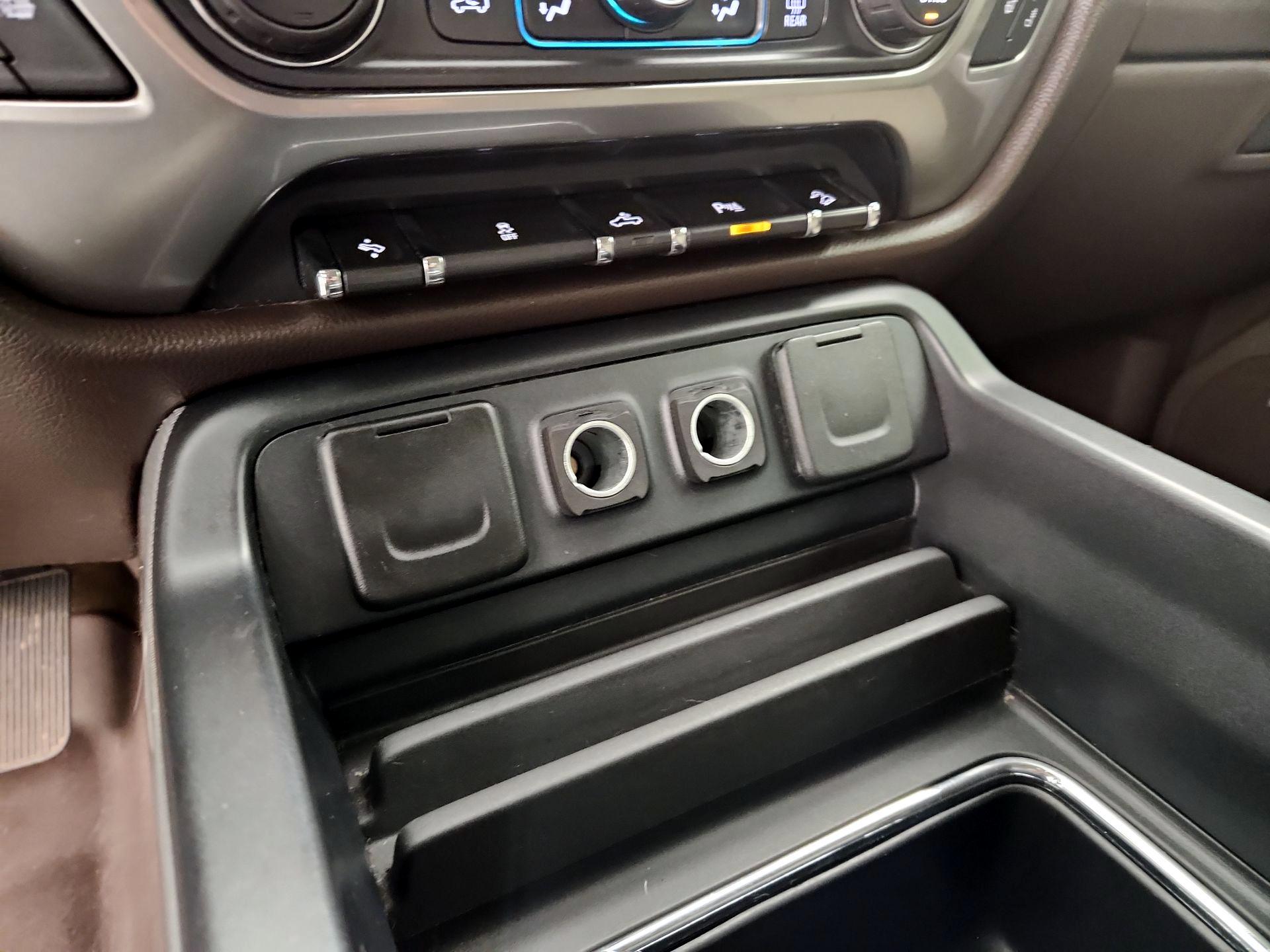 Thumbnail: 2017 Chevrolet Silverado 1500 - 18