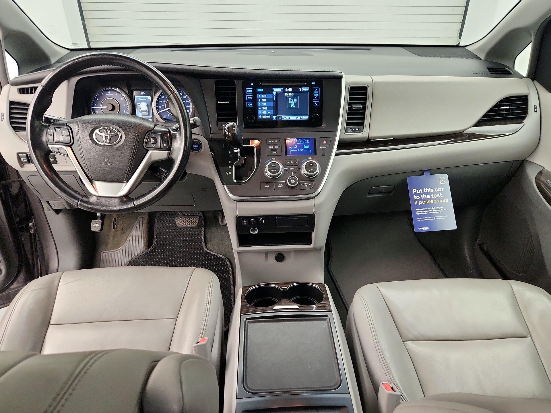 Thumbnail: 2015 Toyota Sienna - 11