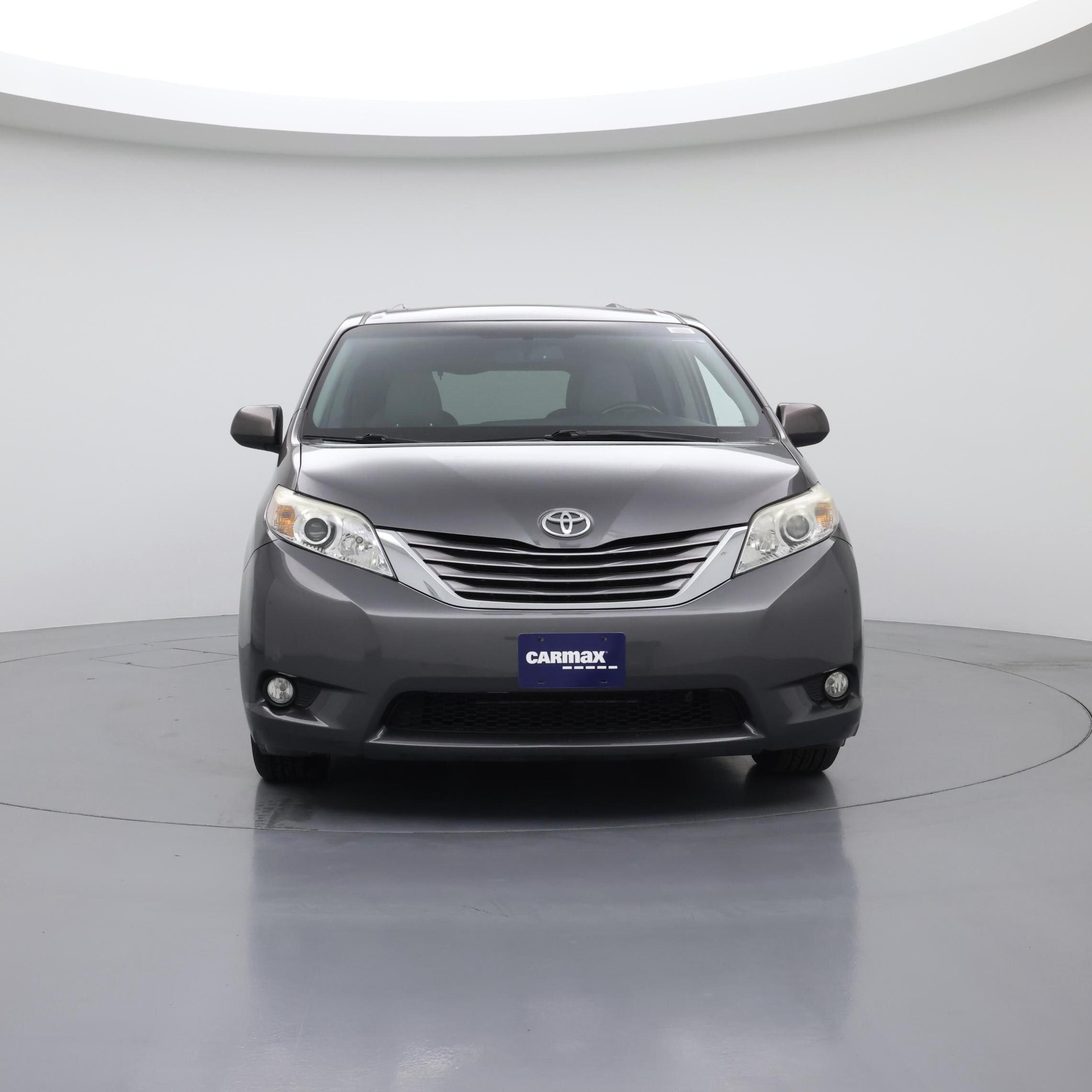 Thumbnail: 2015 Toyota Sienna - 5