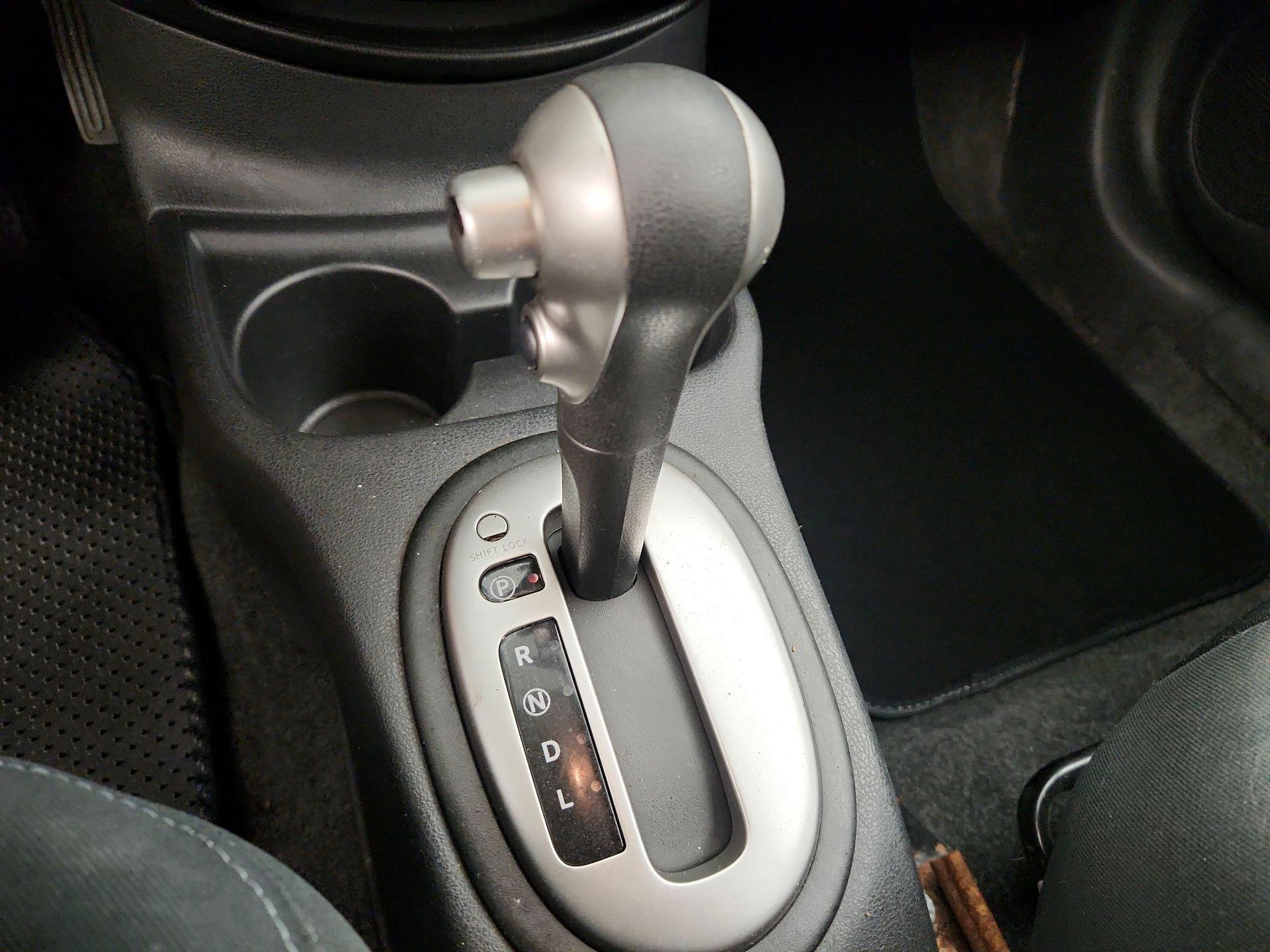 Thumbnail: 2014 Nissan Versa Note - 17