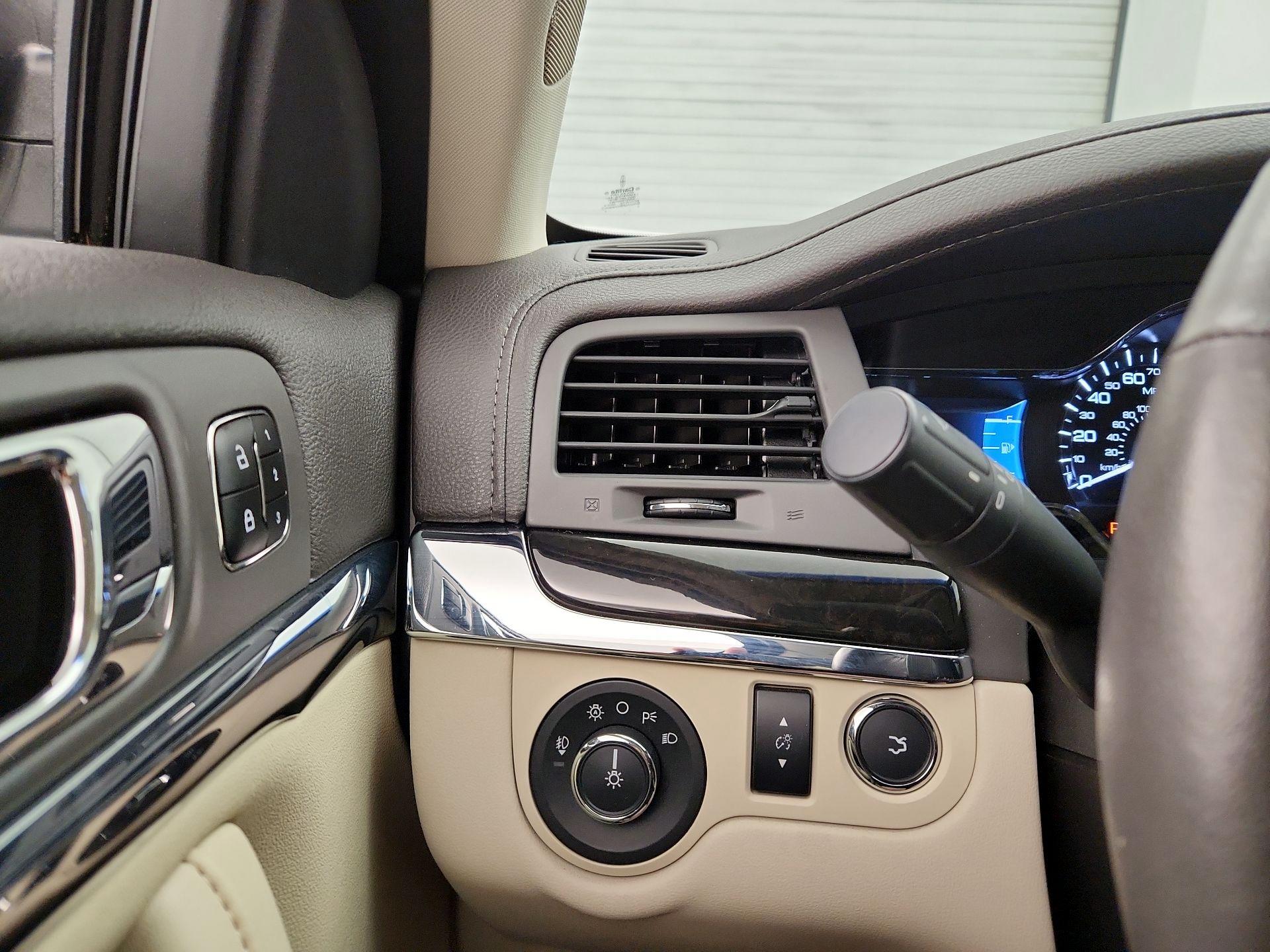 Thumbnail: 2015 Lincoln MKS - 13