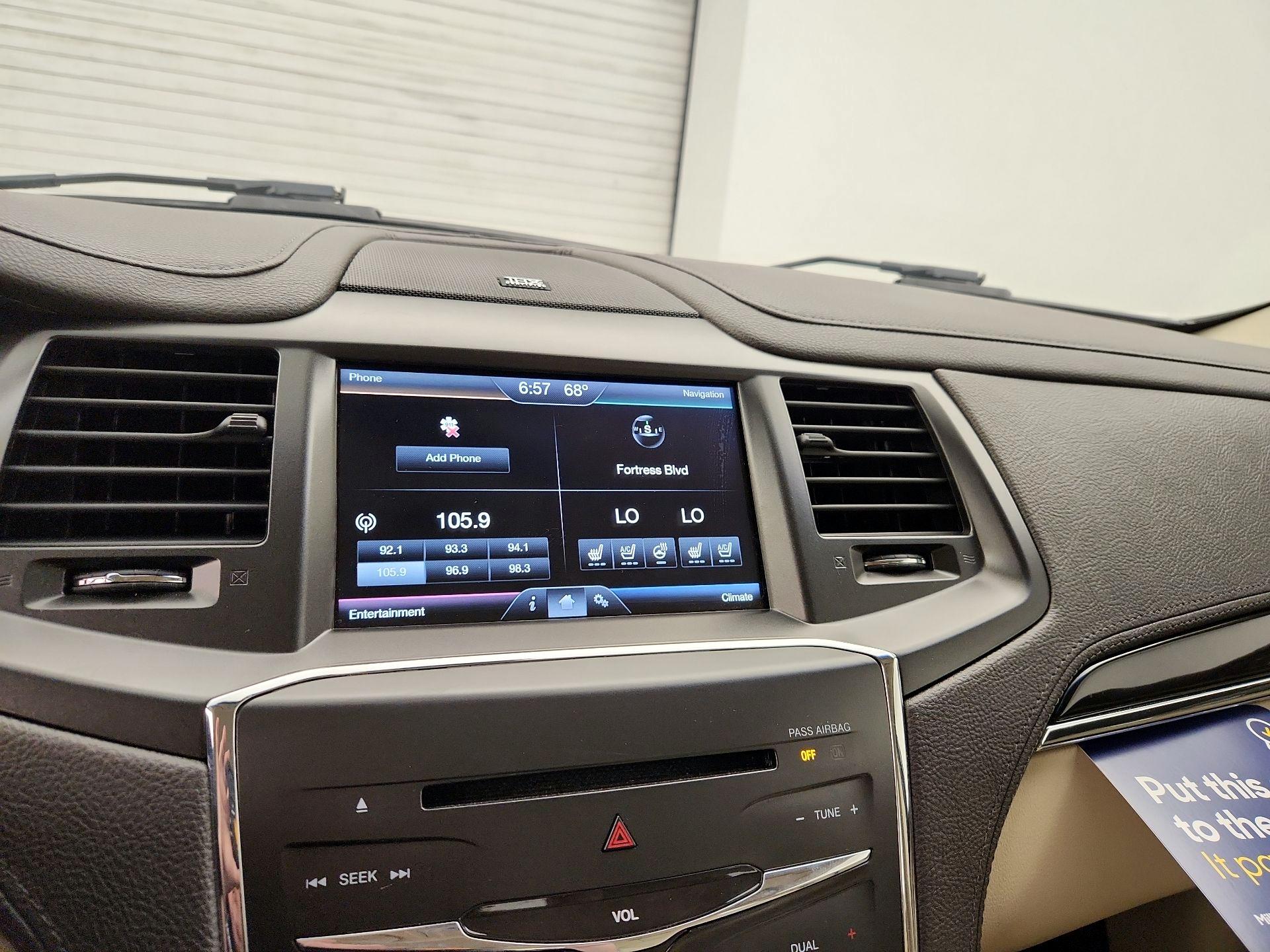 Thumbnail: 2015 Lincoln MKS - 16