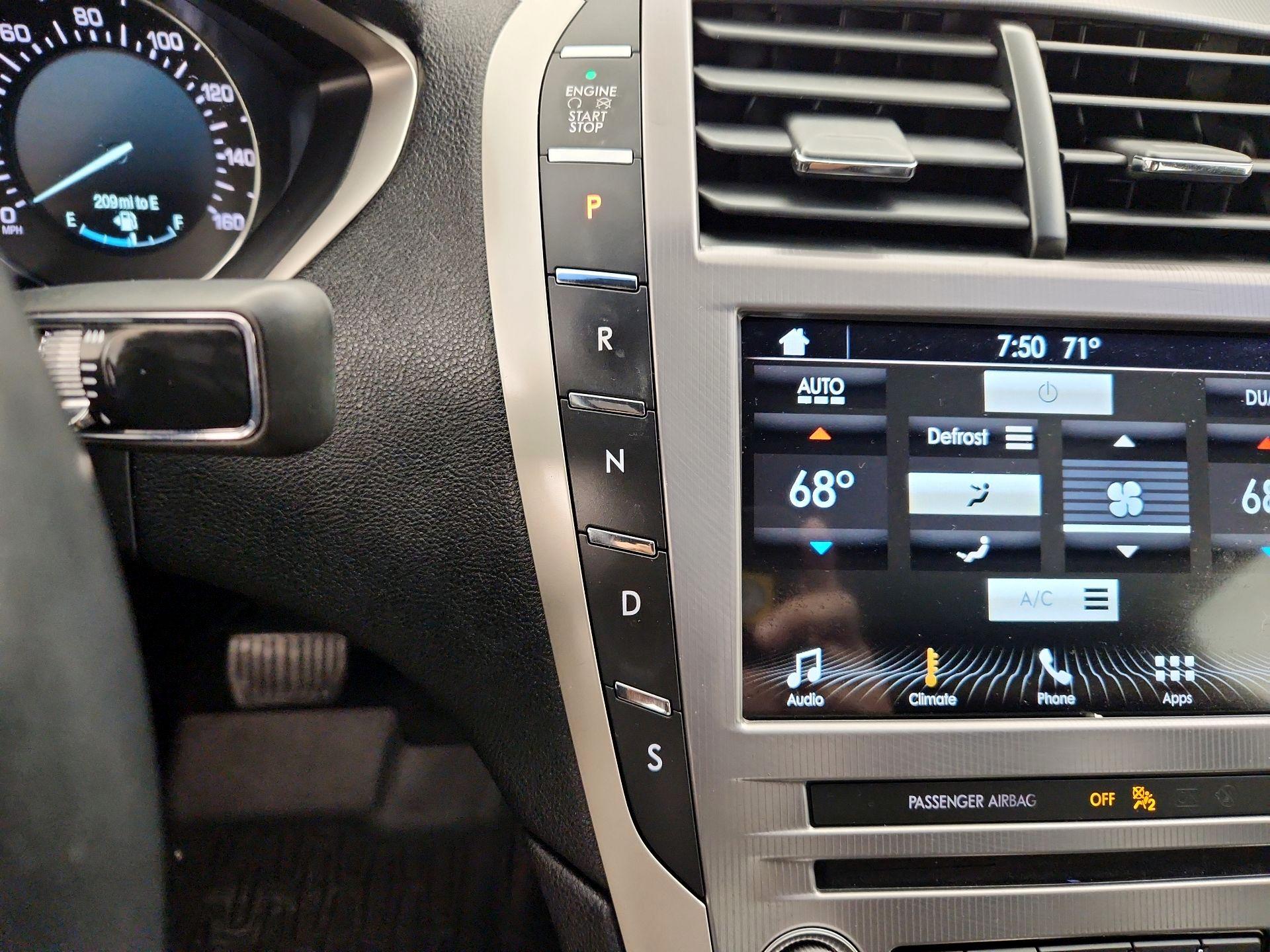 Thumbnail: 2017 Lincoln MKZ - 17