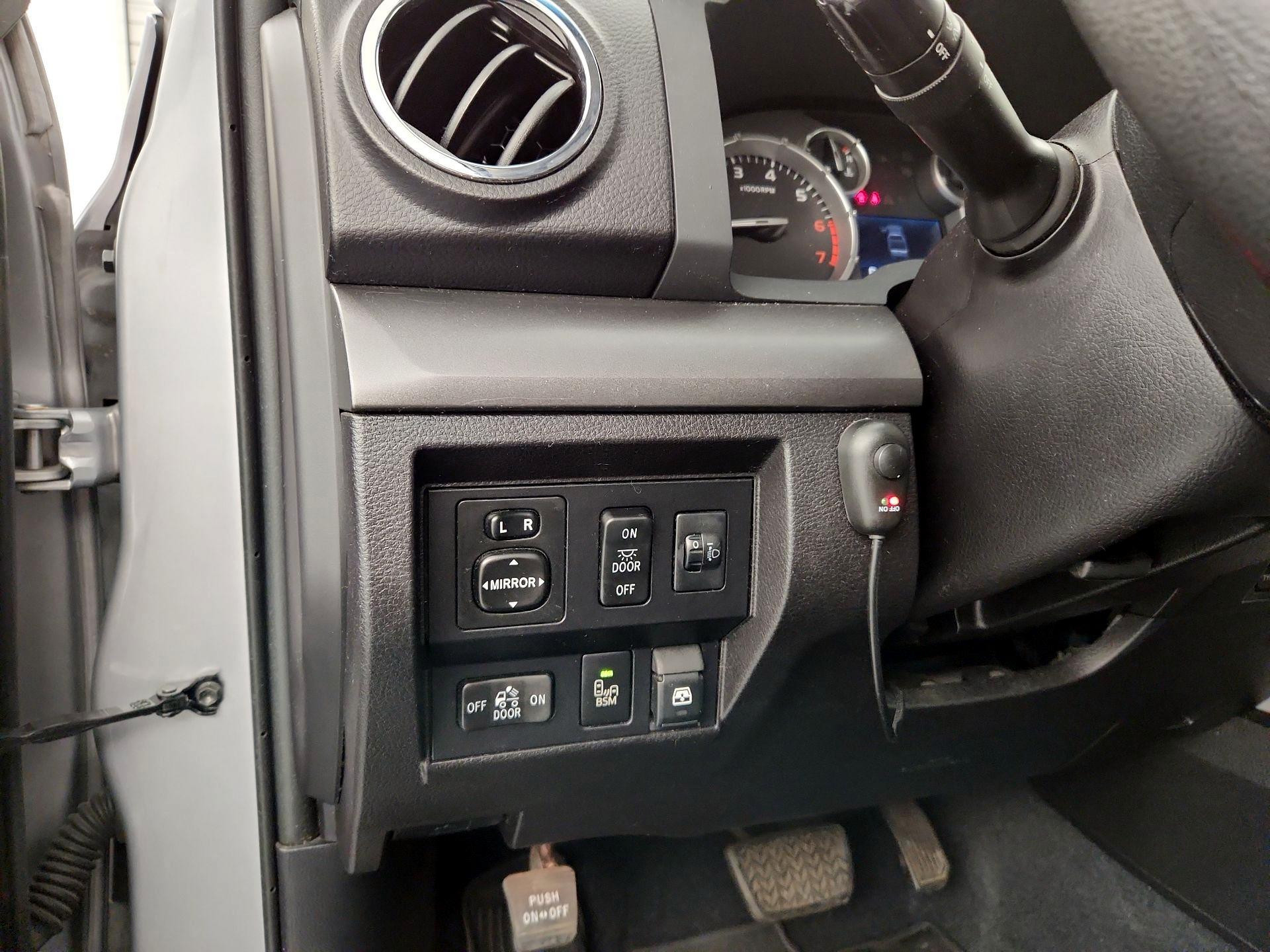 Thumbnail: 2016 Toyota Tundra - 13