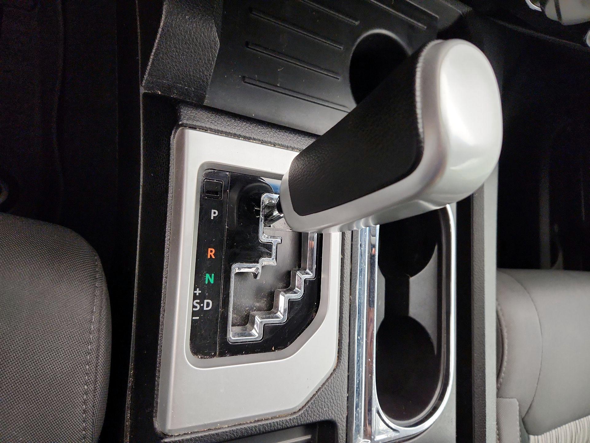 Thumbnail: 2016 Toyota Tundra - 18