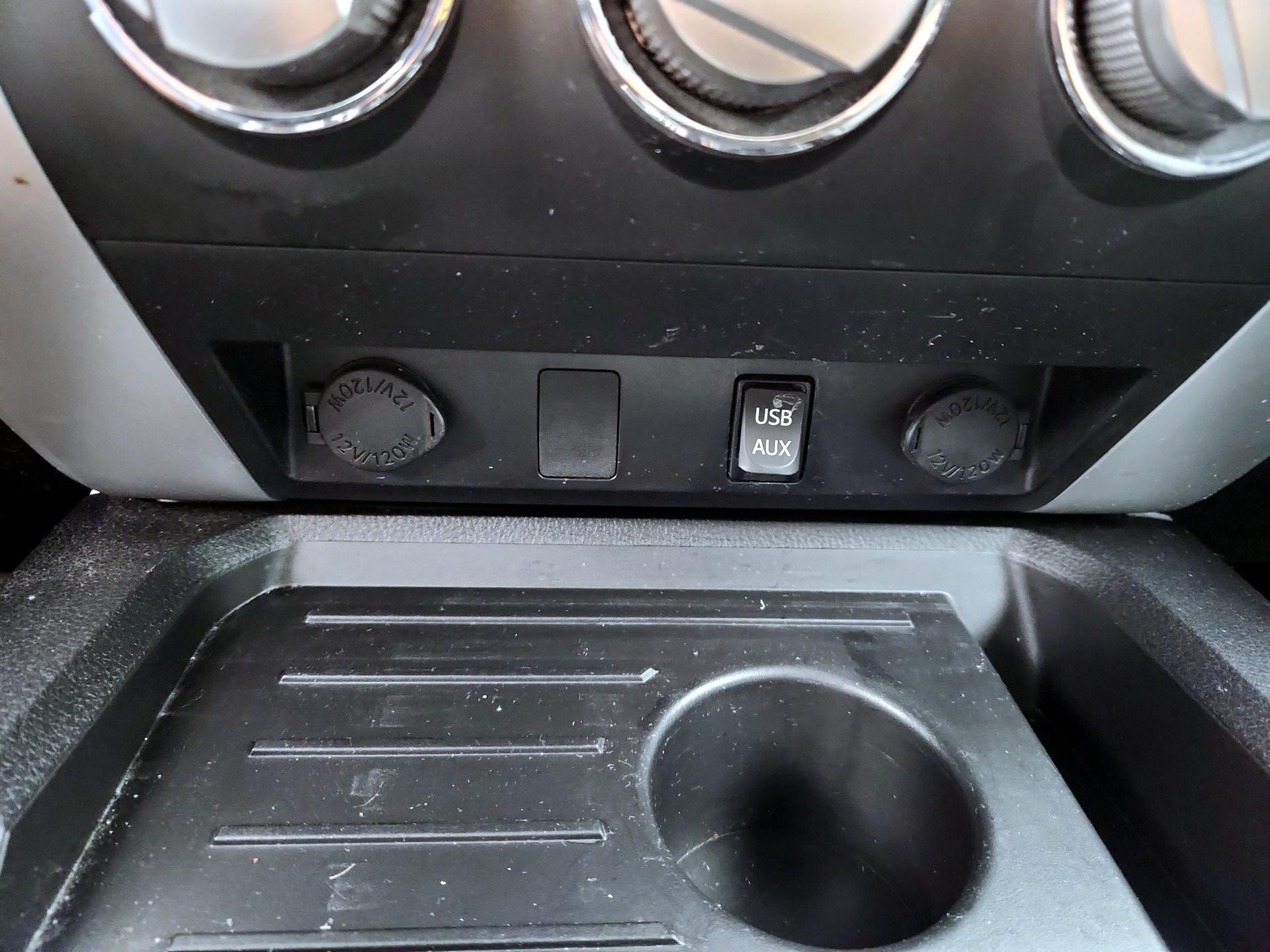 Thumbnail: 2016 Toyota Tundra - 19