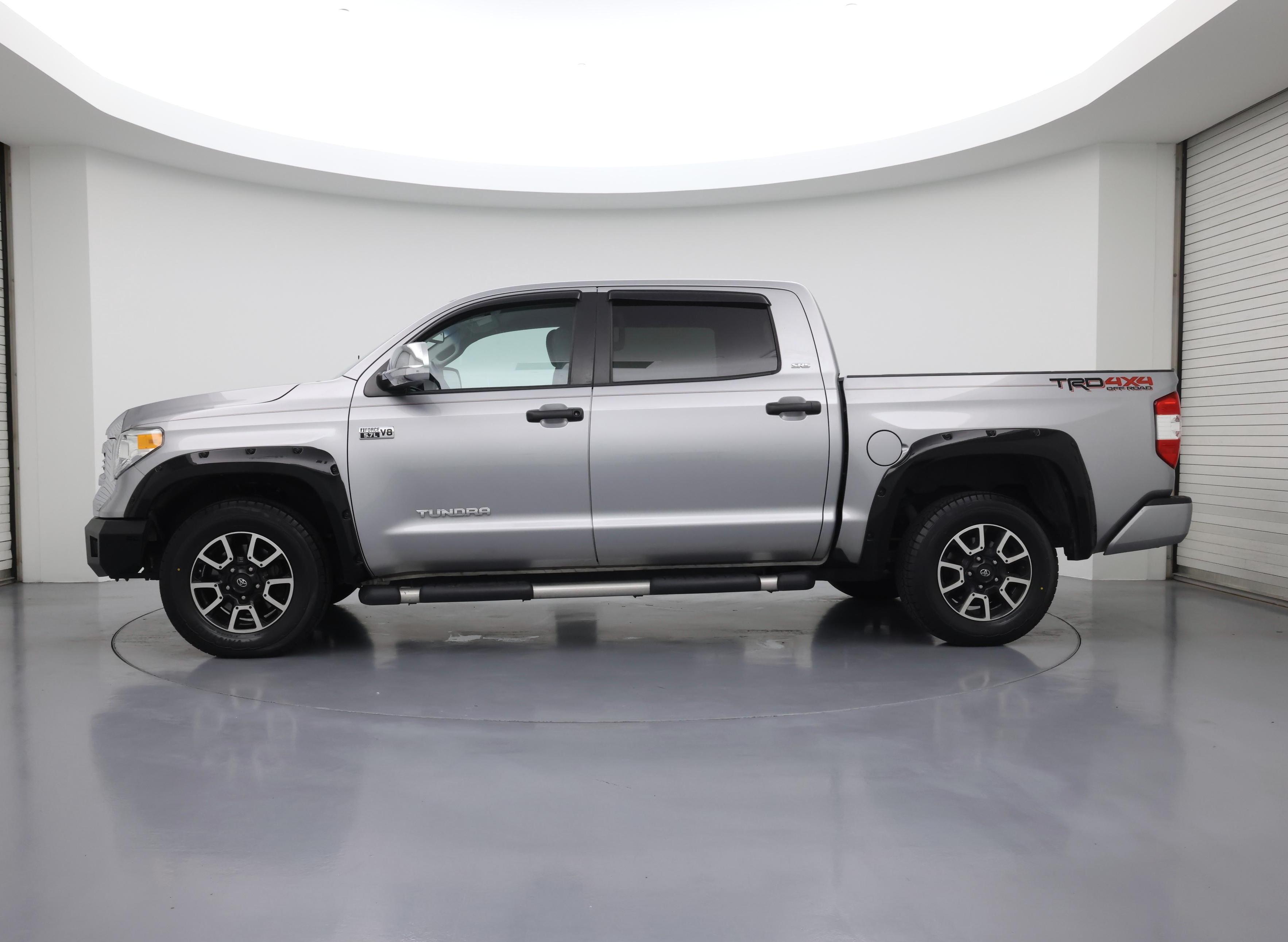 Thumbnail: 2016 Toyota Tundra - 3