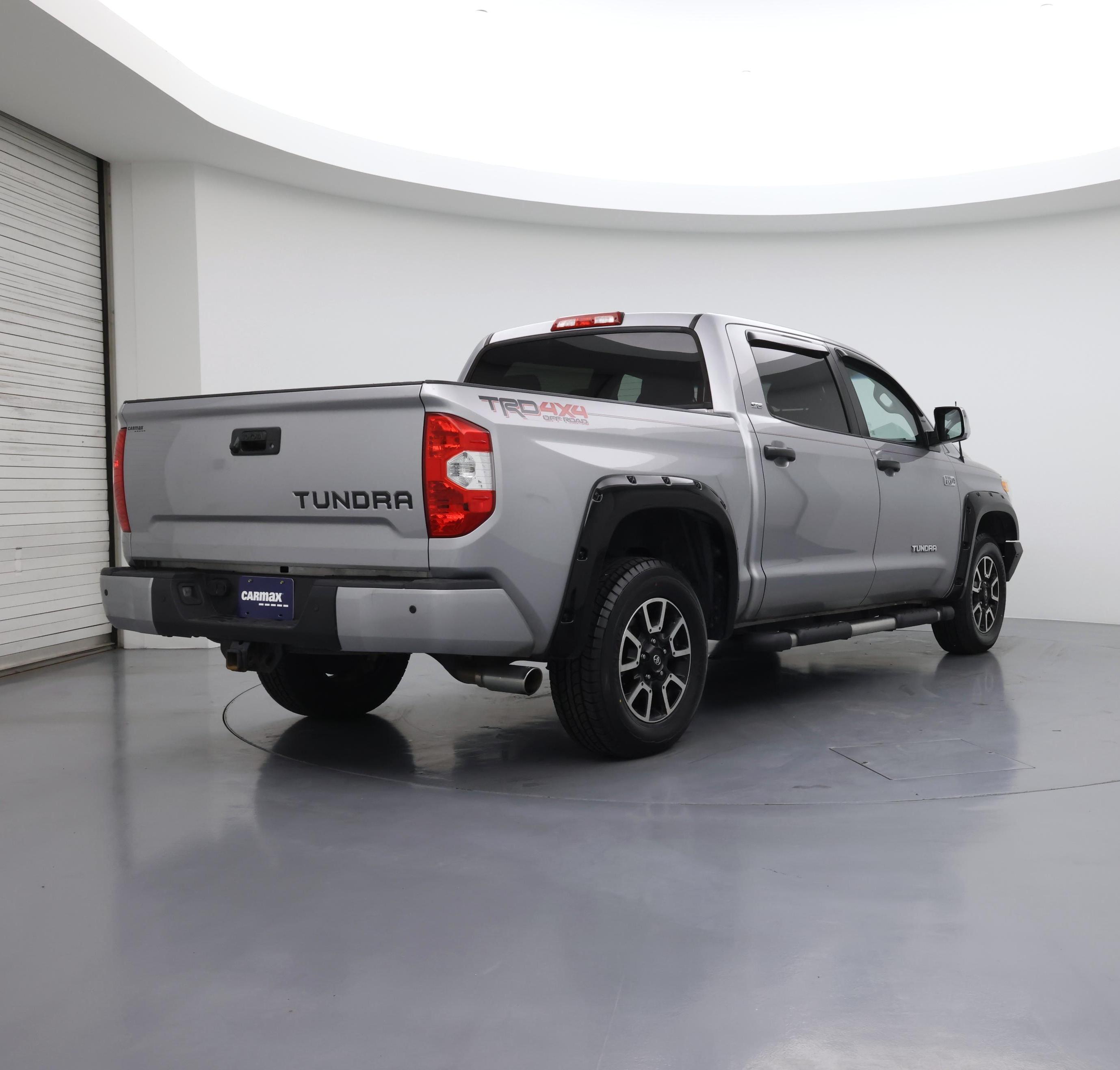 Thumbnail: 2016 Toyota Tundra - 8