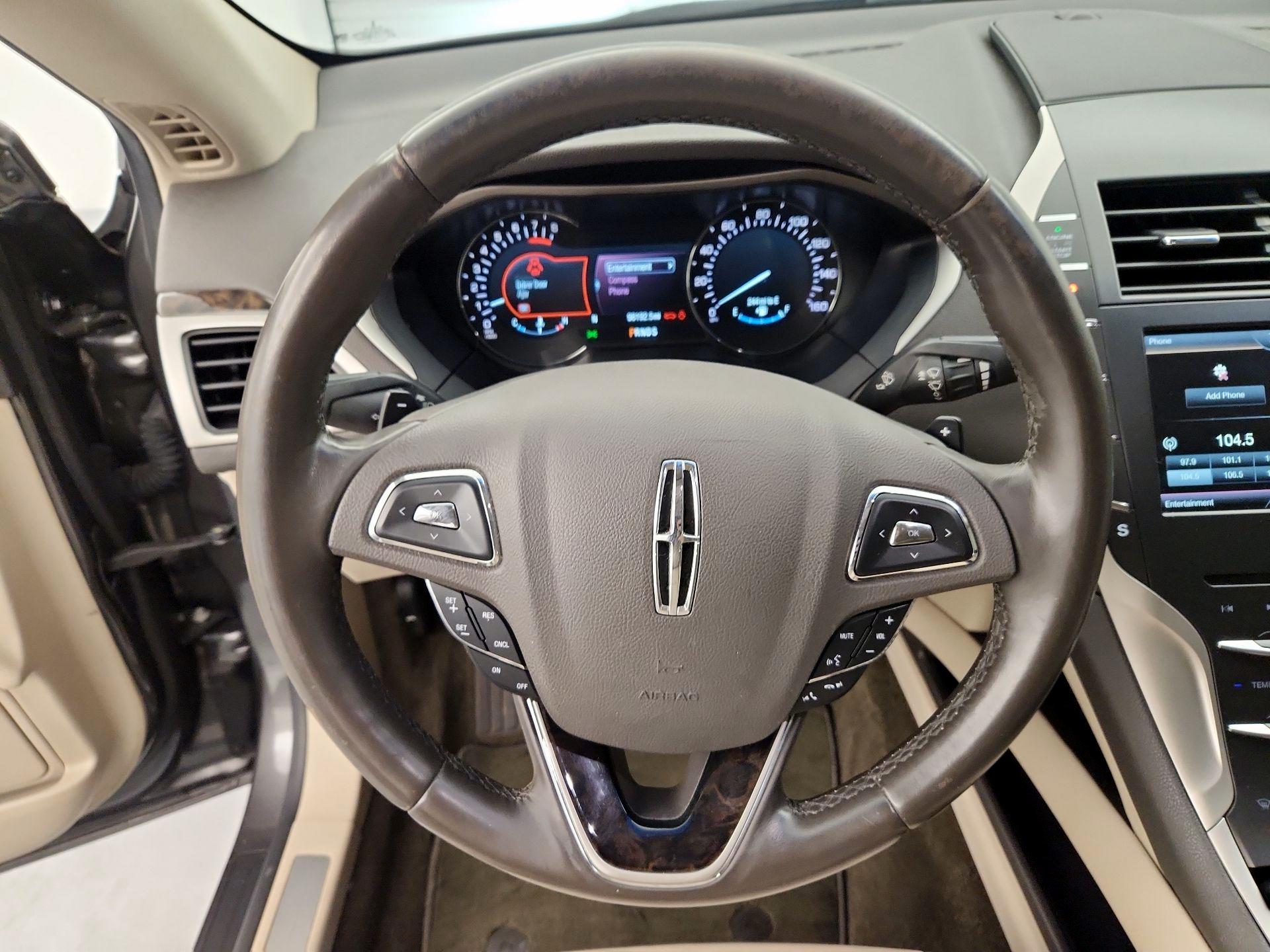 Thumbnail: 2016 Lincoln MKZ - 10