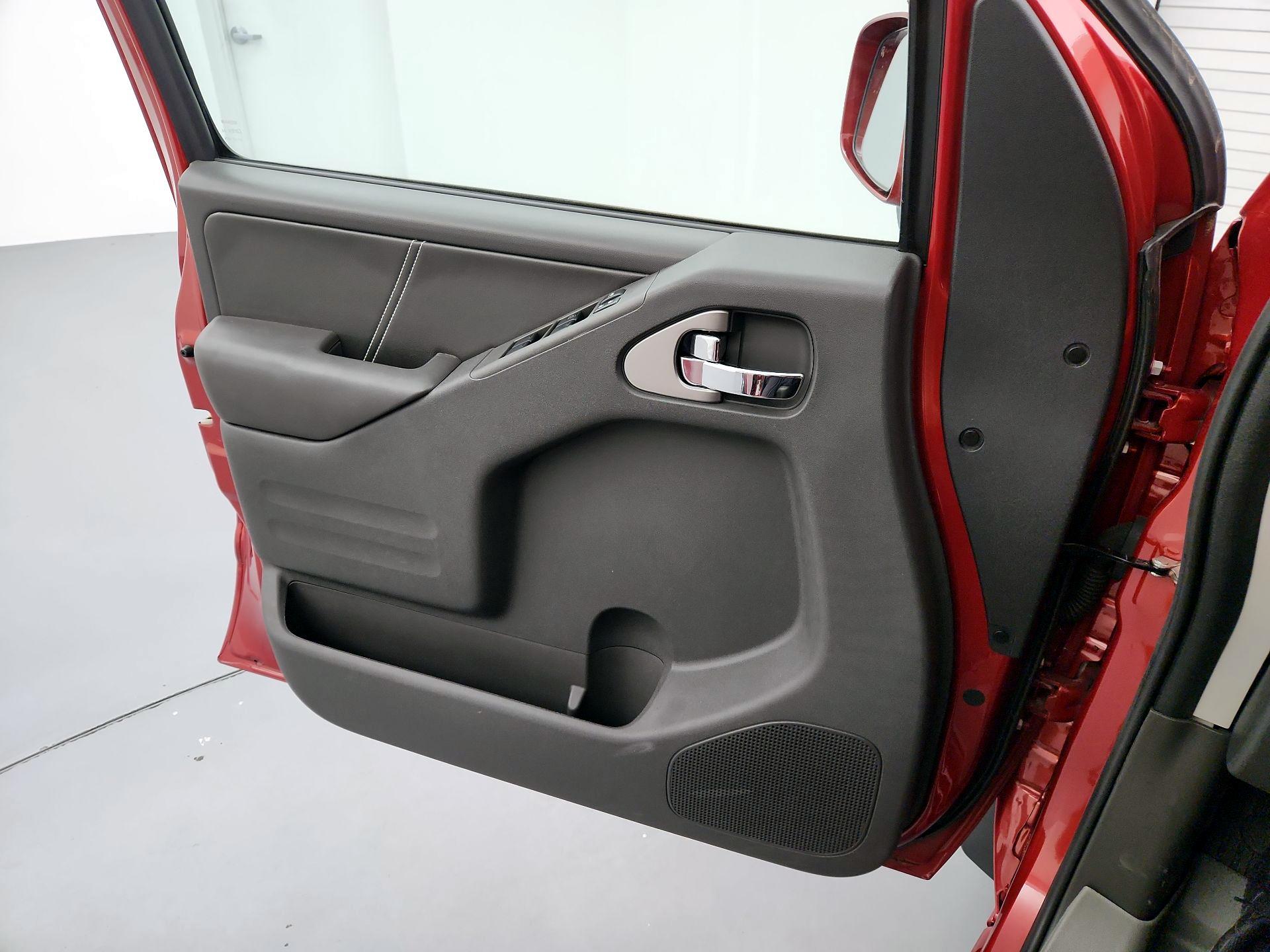 Thumbnail: 2018 Nissan Frontier - 12