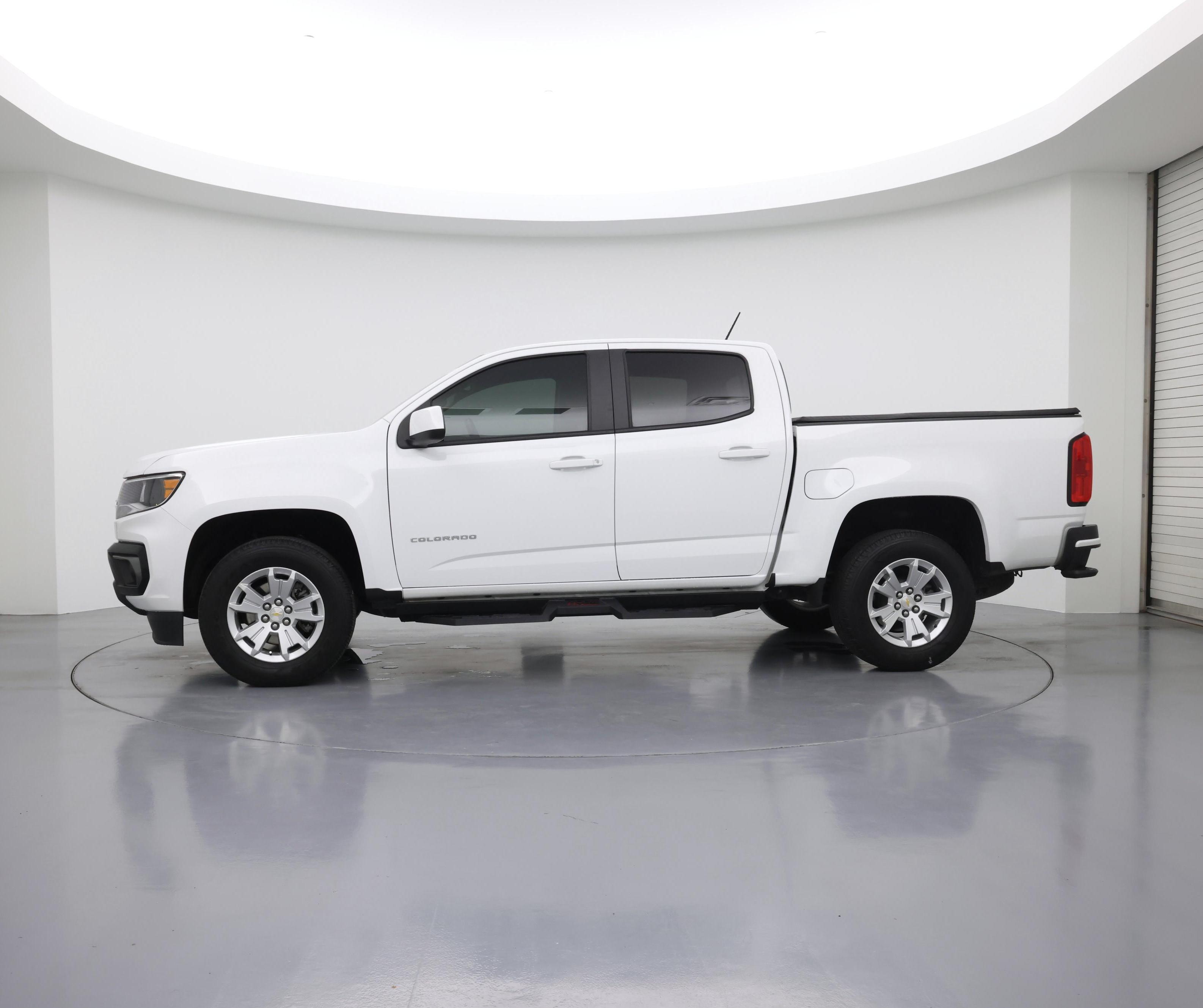 Thumbnail: 2022 Chevrolet Colorado - 3