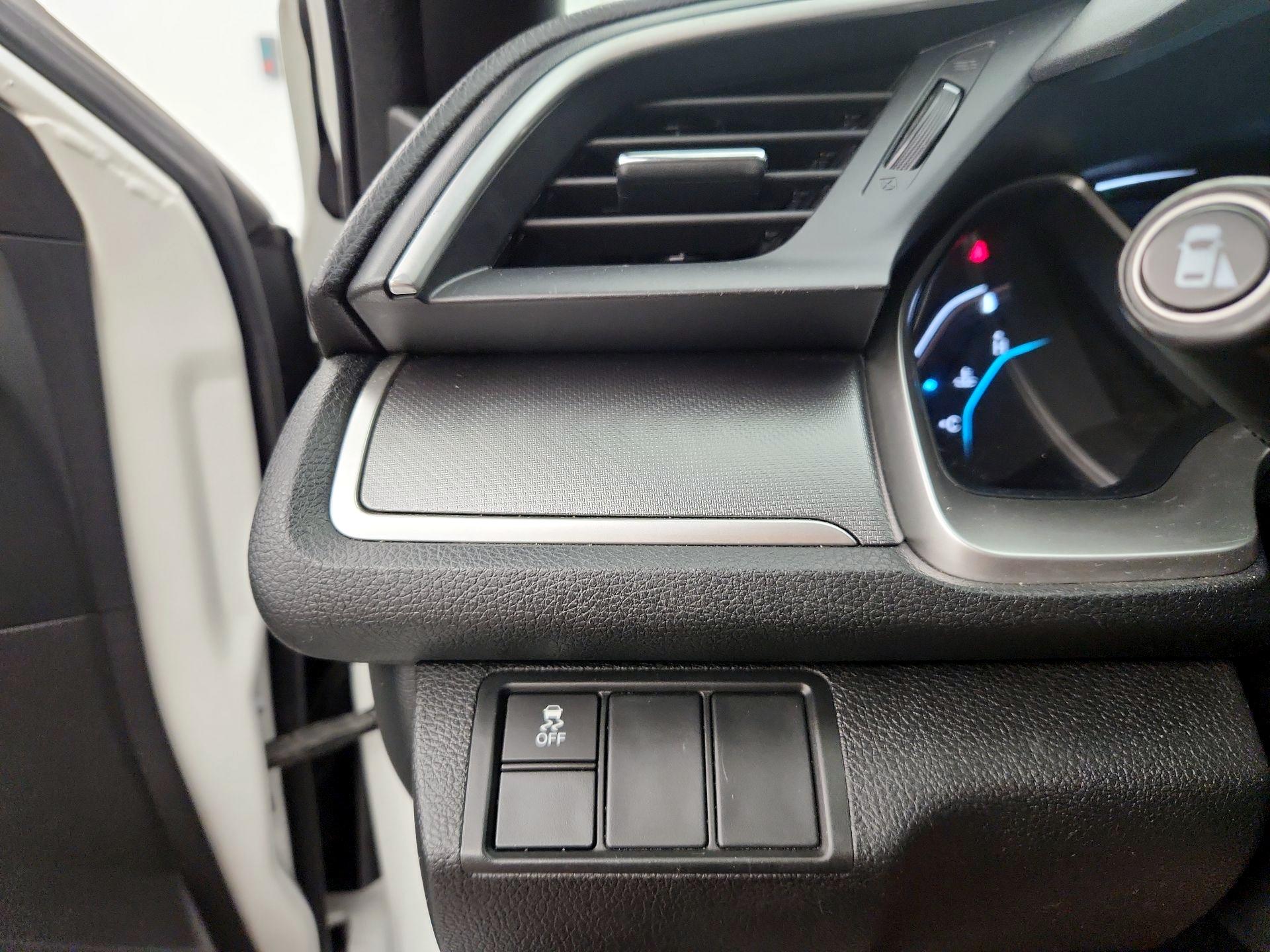 Thumbnail: 2016 Honda Civic - 13