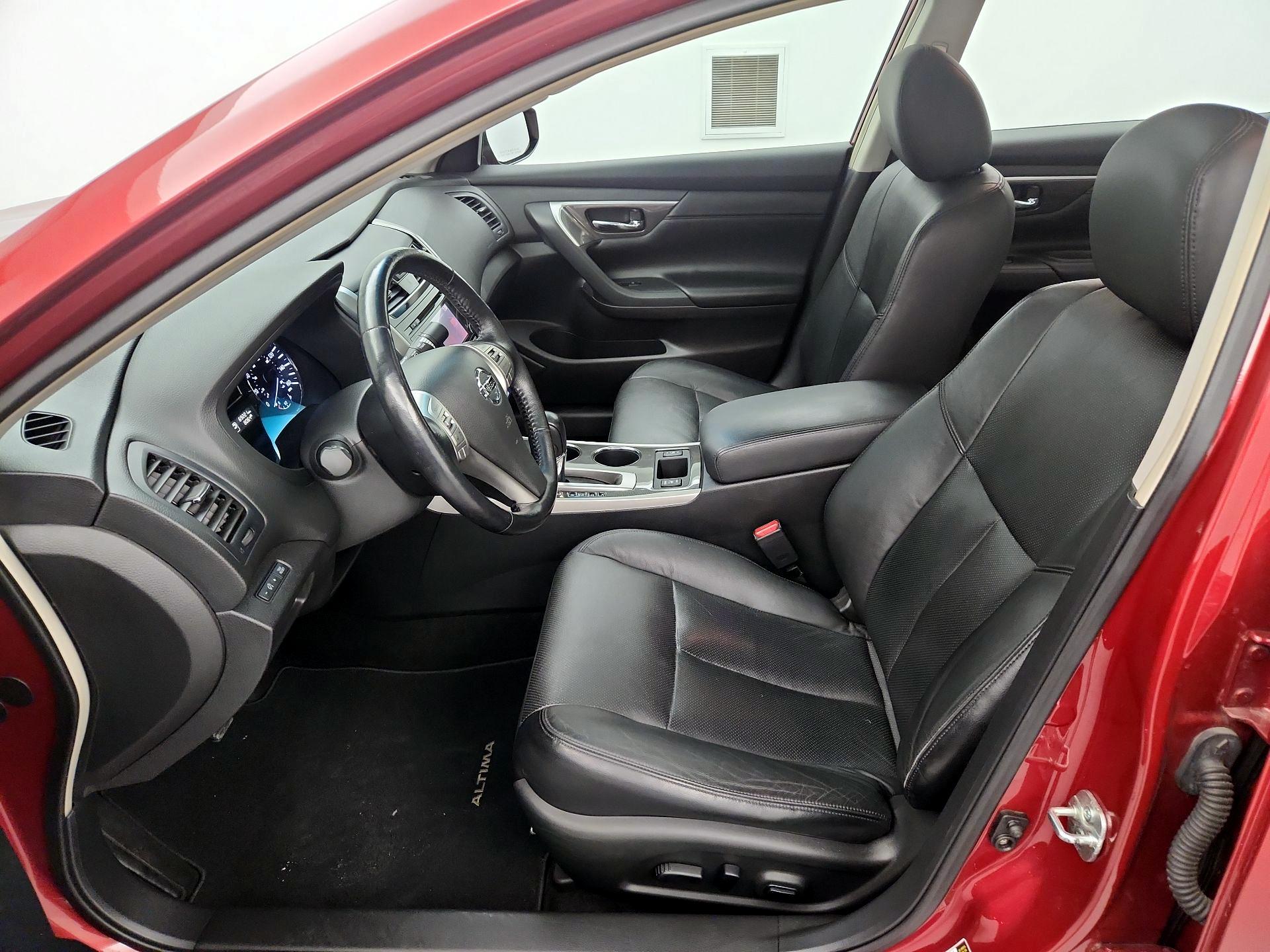 Thumbnail: 2013 Nissan Altima - 11