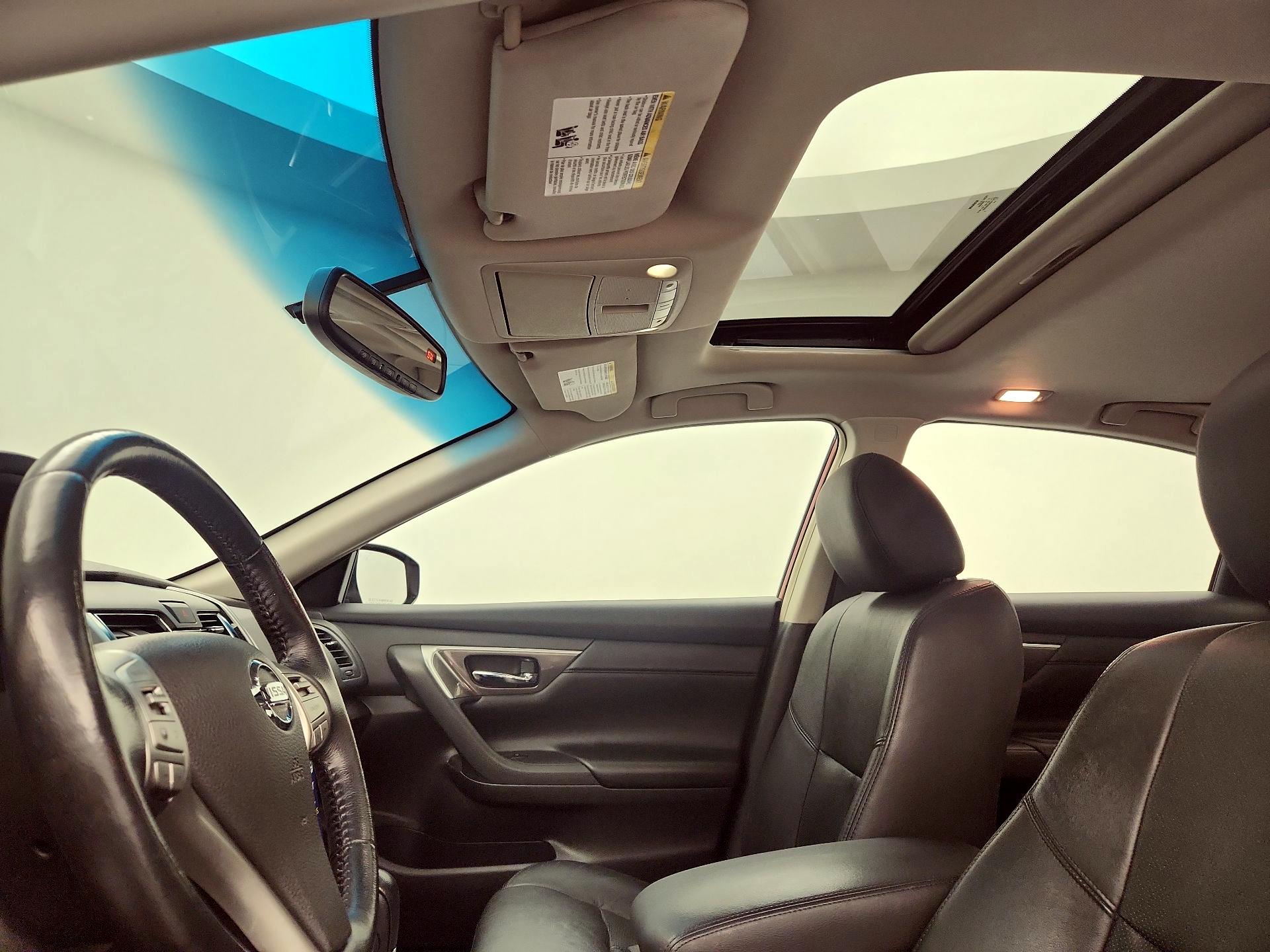 Thumbnail: 2013 Nissan Altima - 19